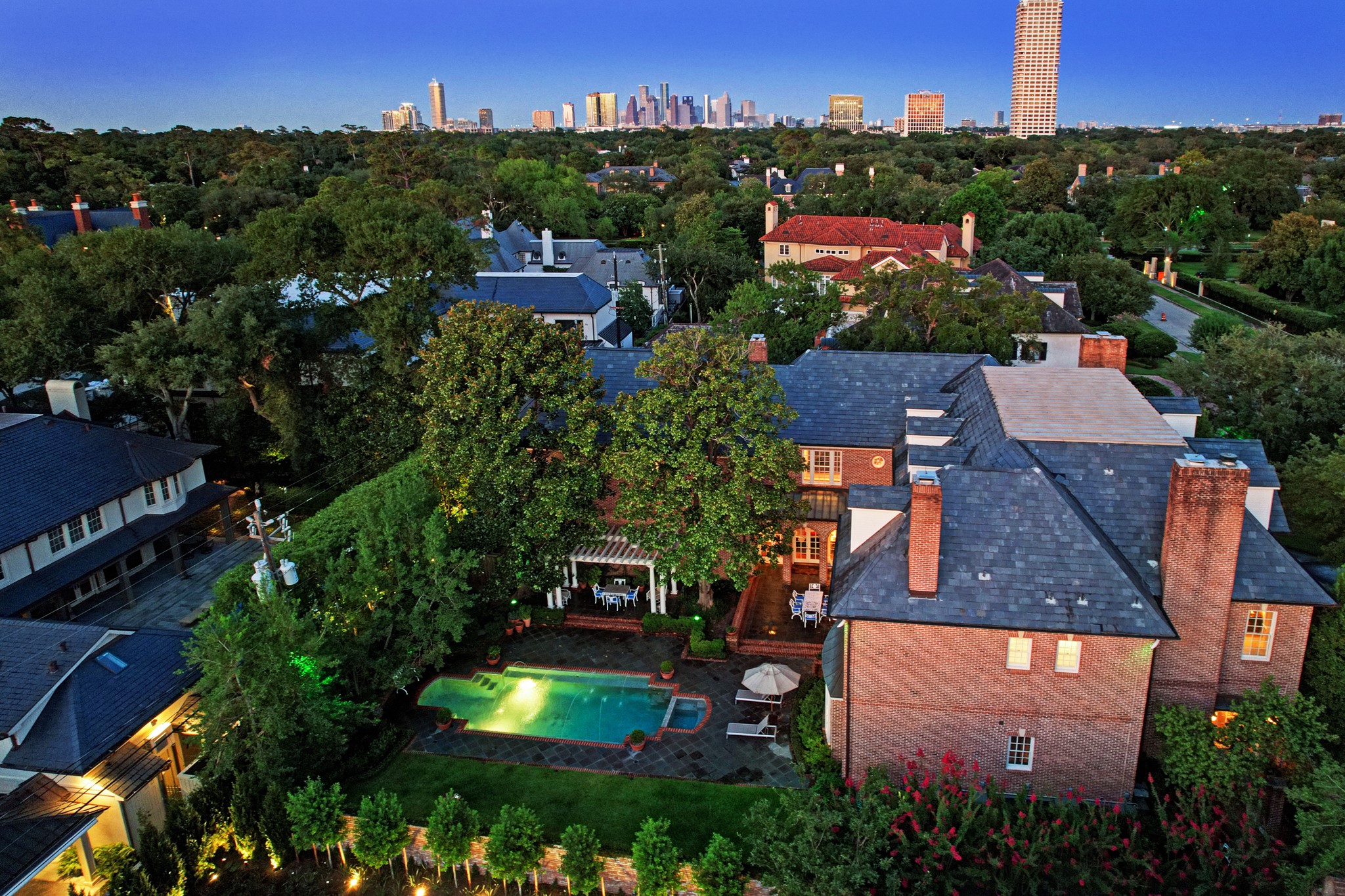 3320 Chevy Chase Drive