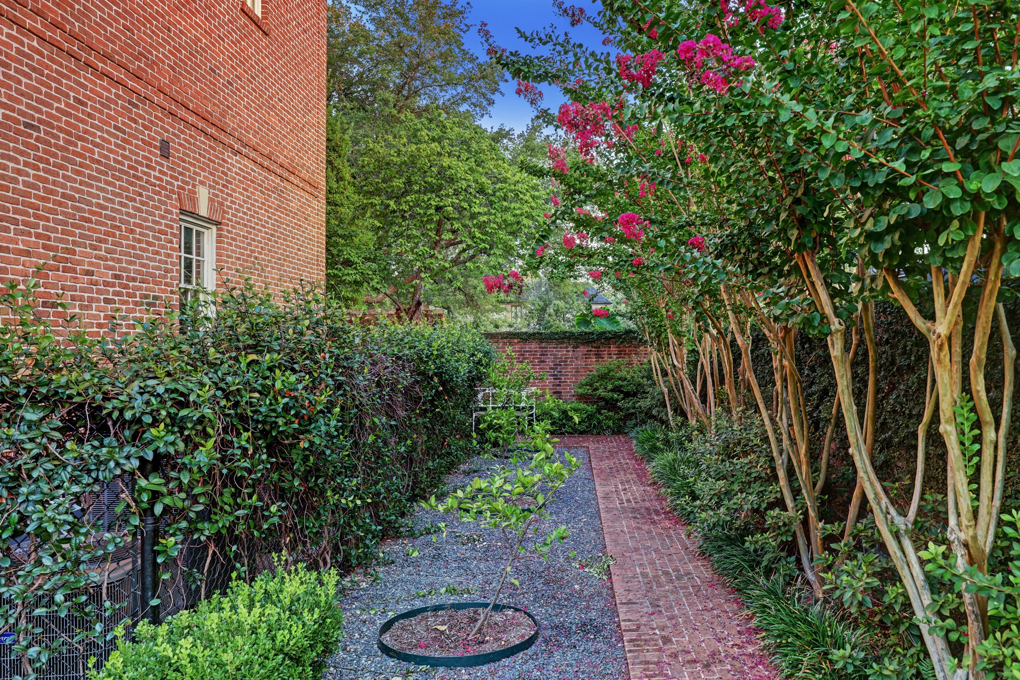3320 Chevy Chase Drive