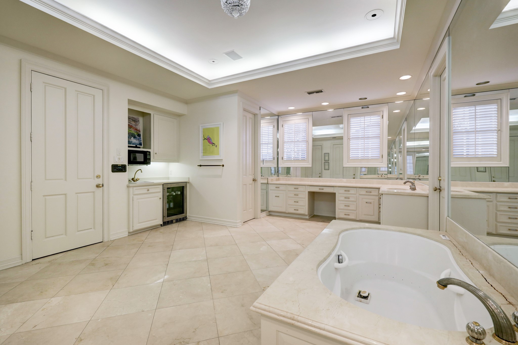 3320 Chevy Chase Drive