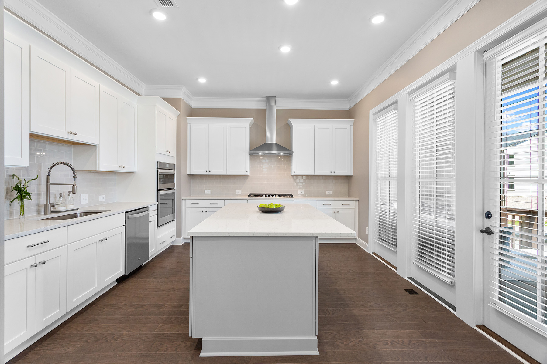 3900 Danube Lane