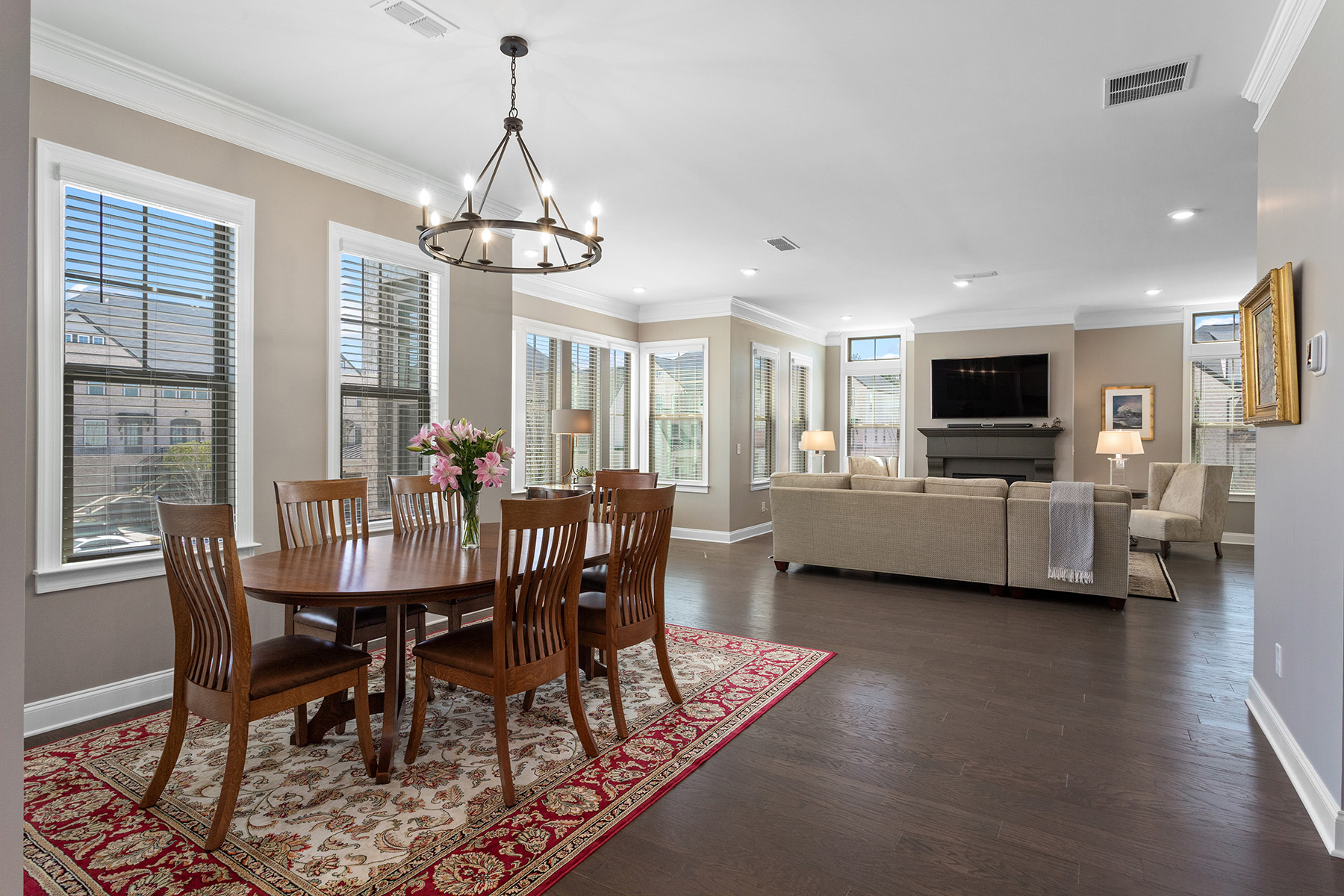 3900 Danube Lane