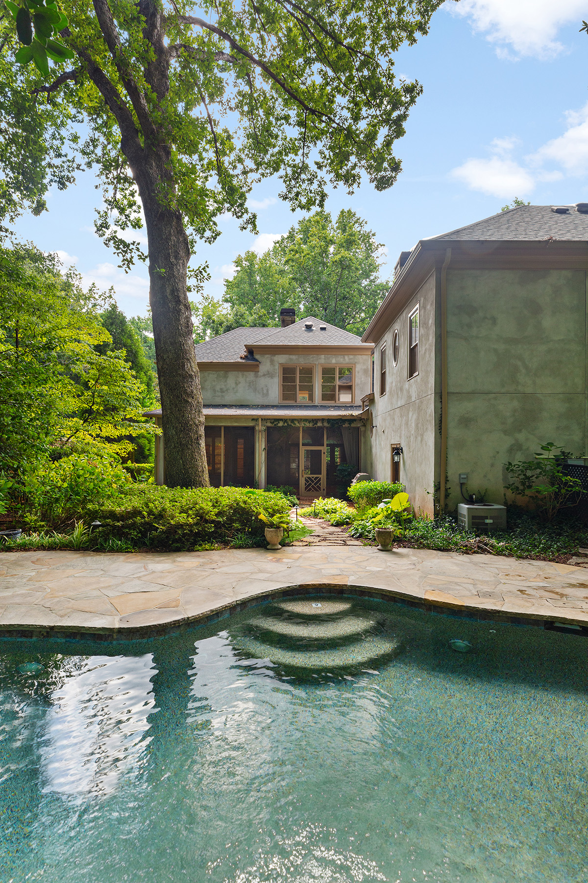 3376 Inman Drive