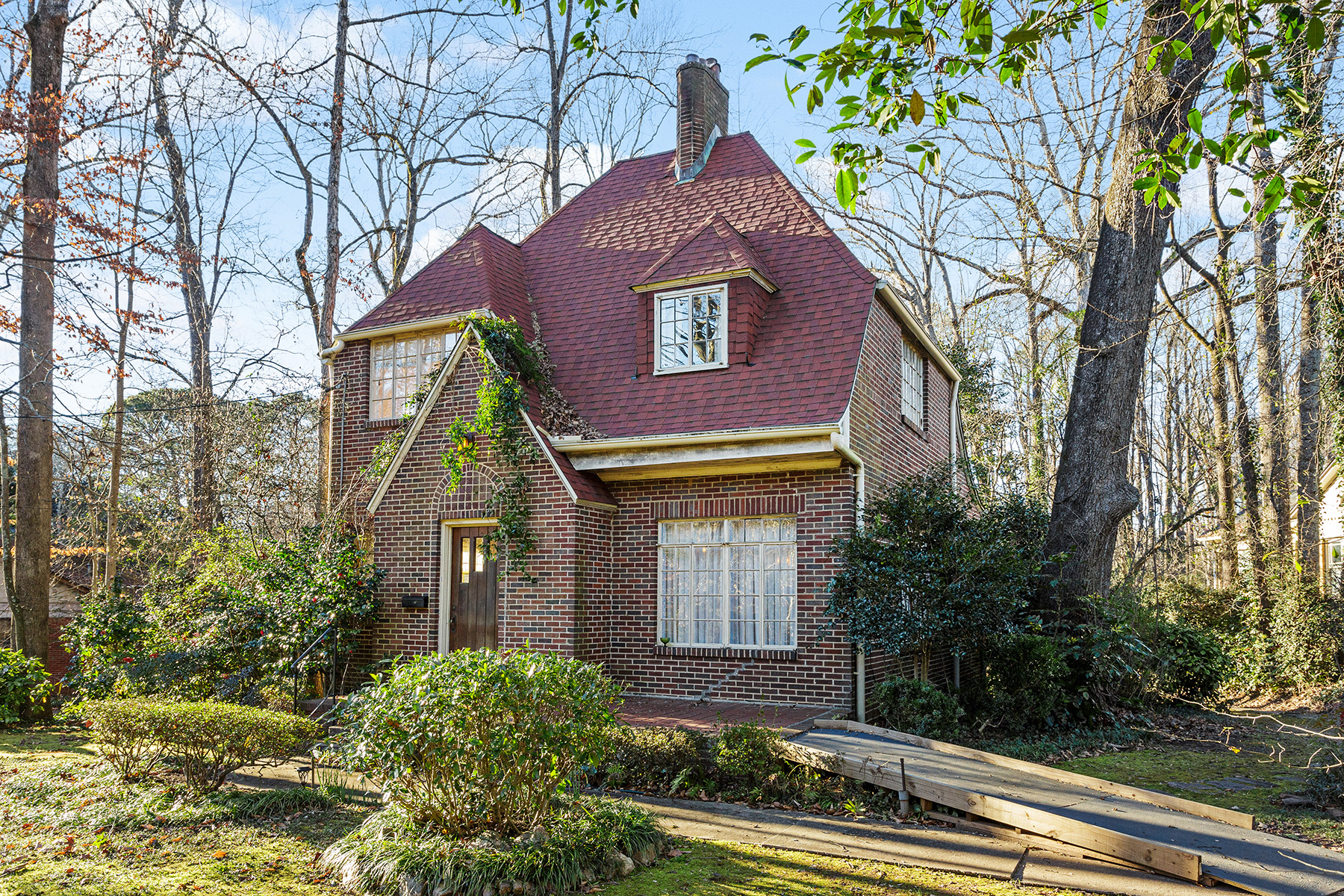 1796 Ridgewood Drive