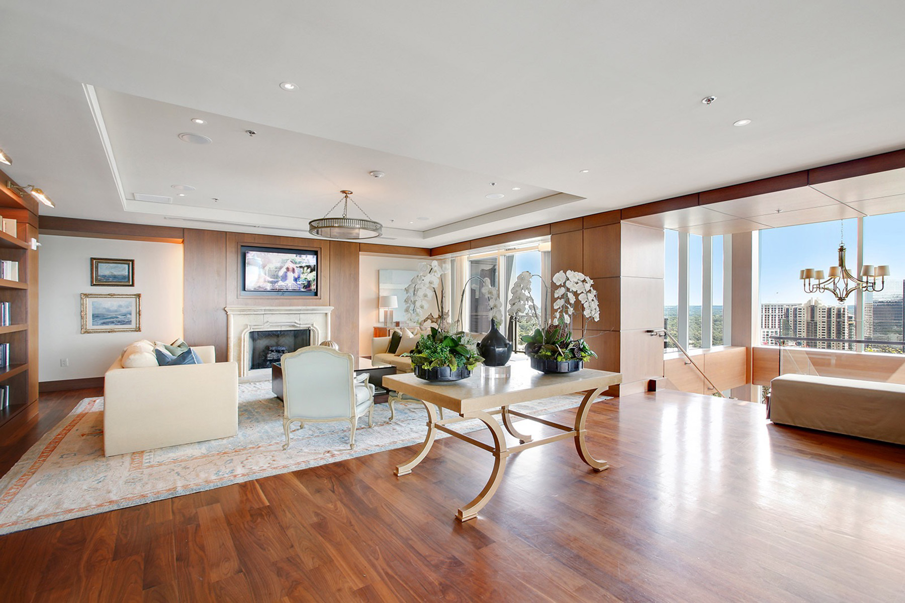 3630 Peachtree Road No. 1904