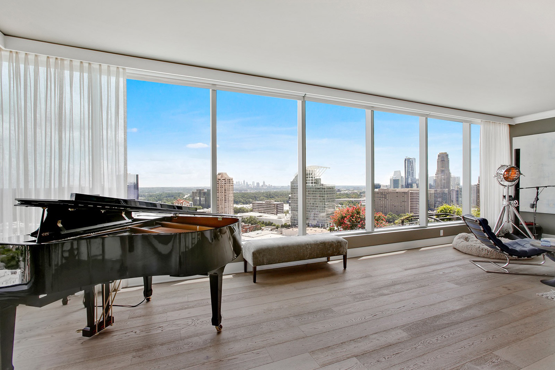 3630 Peachtree Road No. 1904