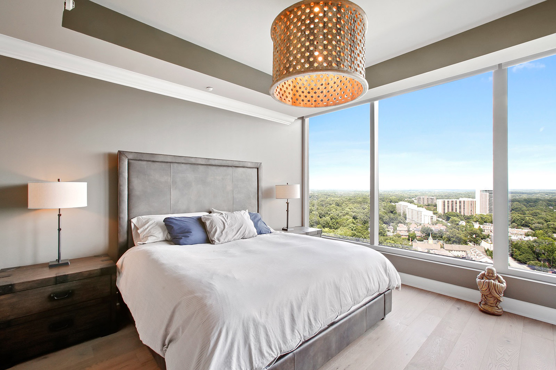 3630 Peachtree Road No. 1904