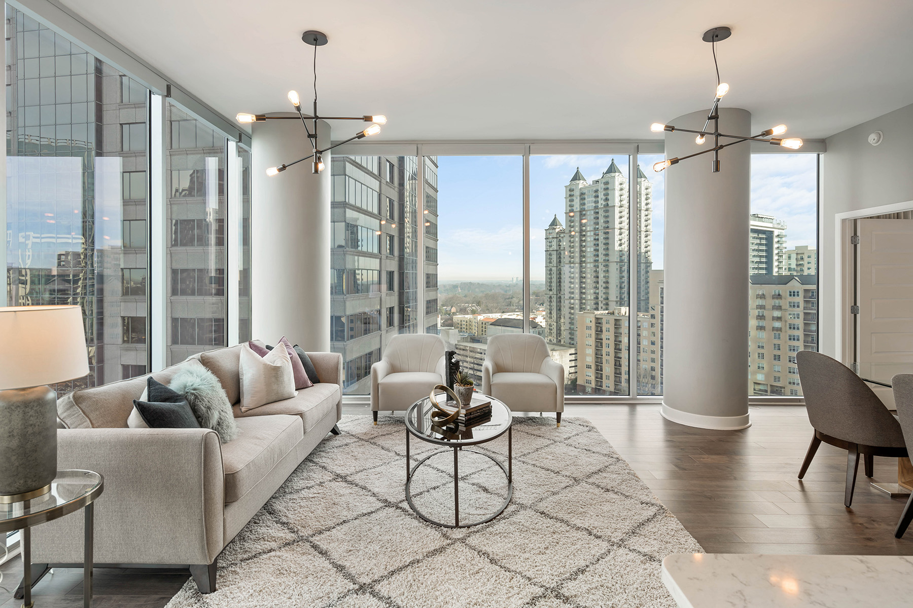 1080 Peachtree Street No. 1402