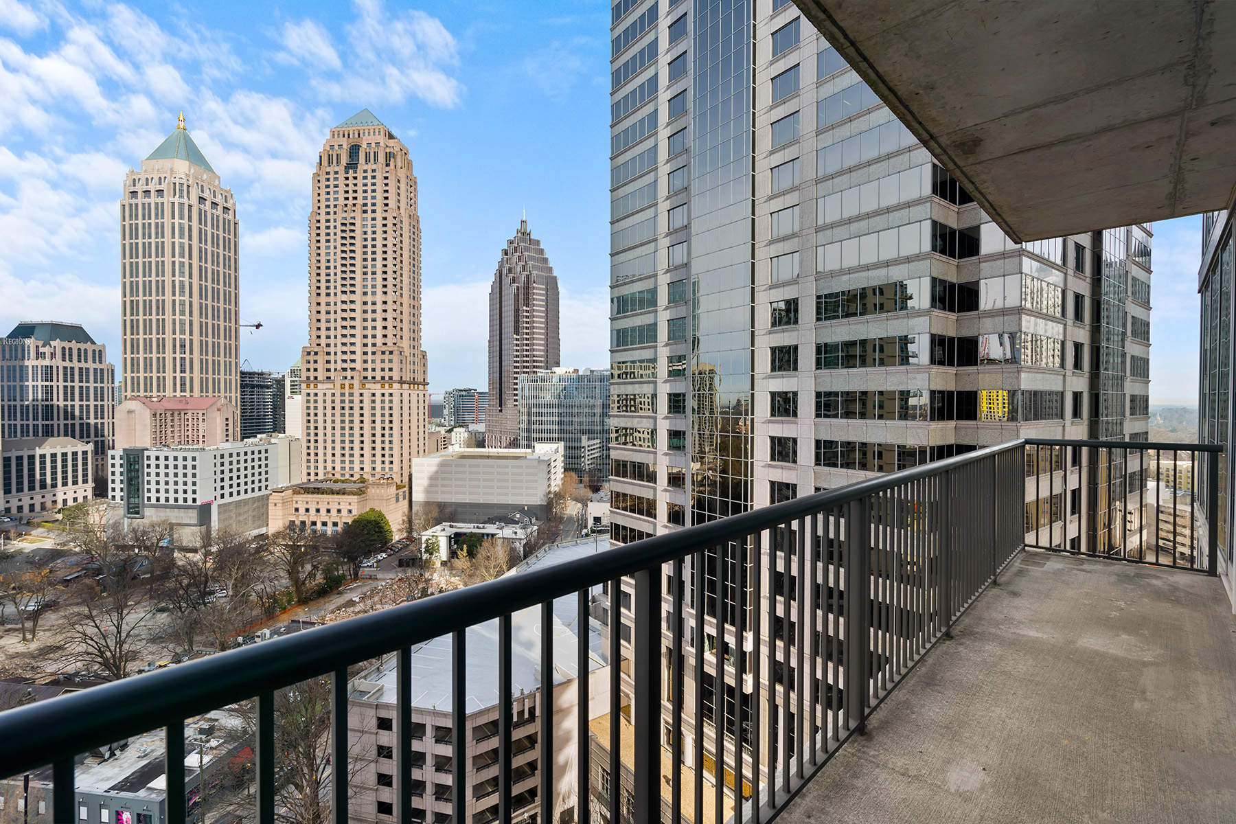 1080 Peachtree Street No. 1402