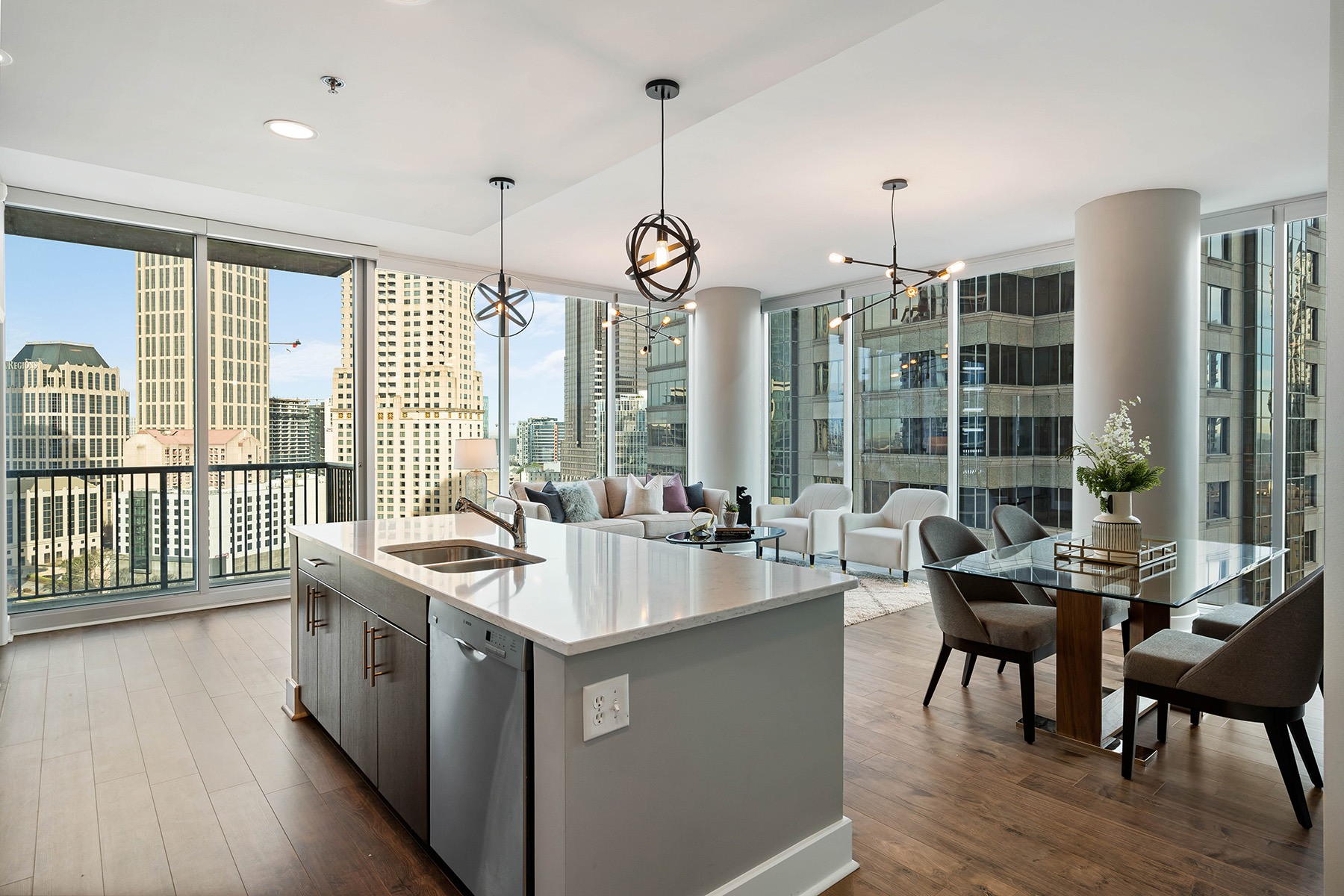 1080 Peachtree Street No. 1402