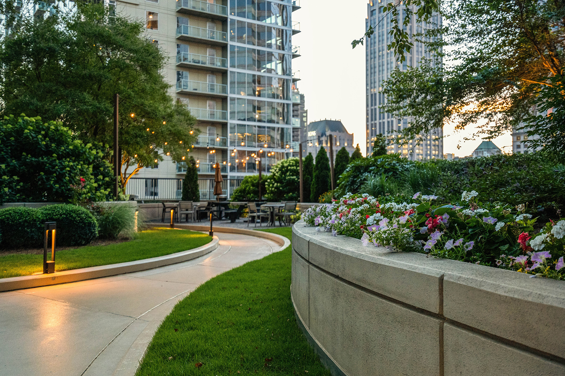 1080 Peachtree Street No. 1402