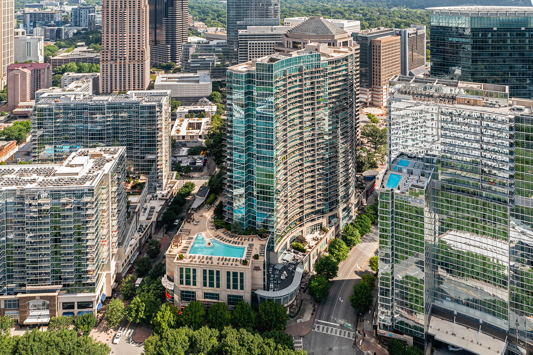 1080 Peachtree Street No. 1402