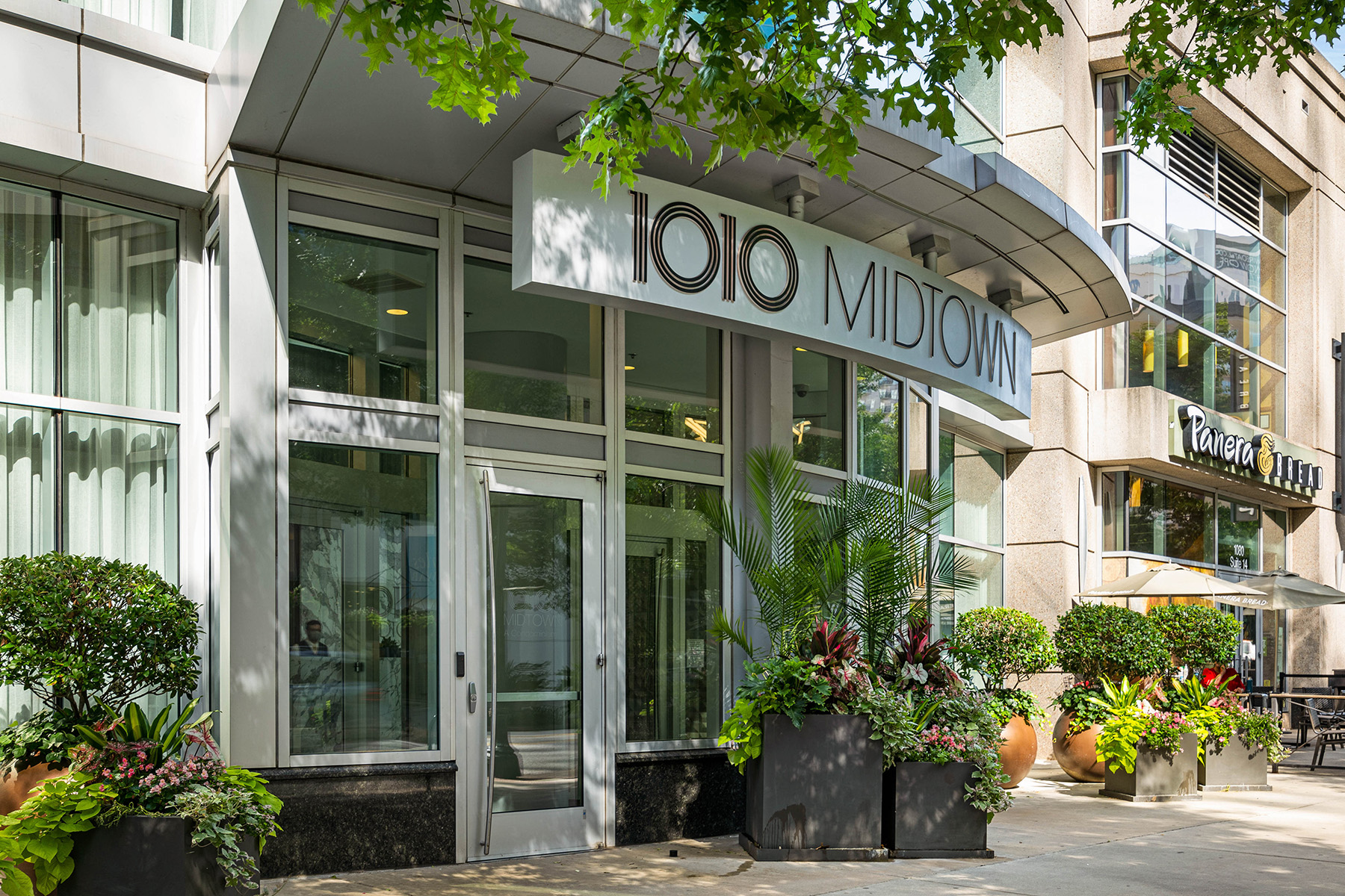 1080 Peachtree Street No. 1402