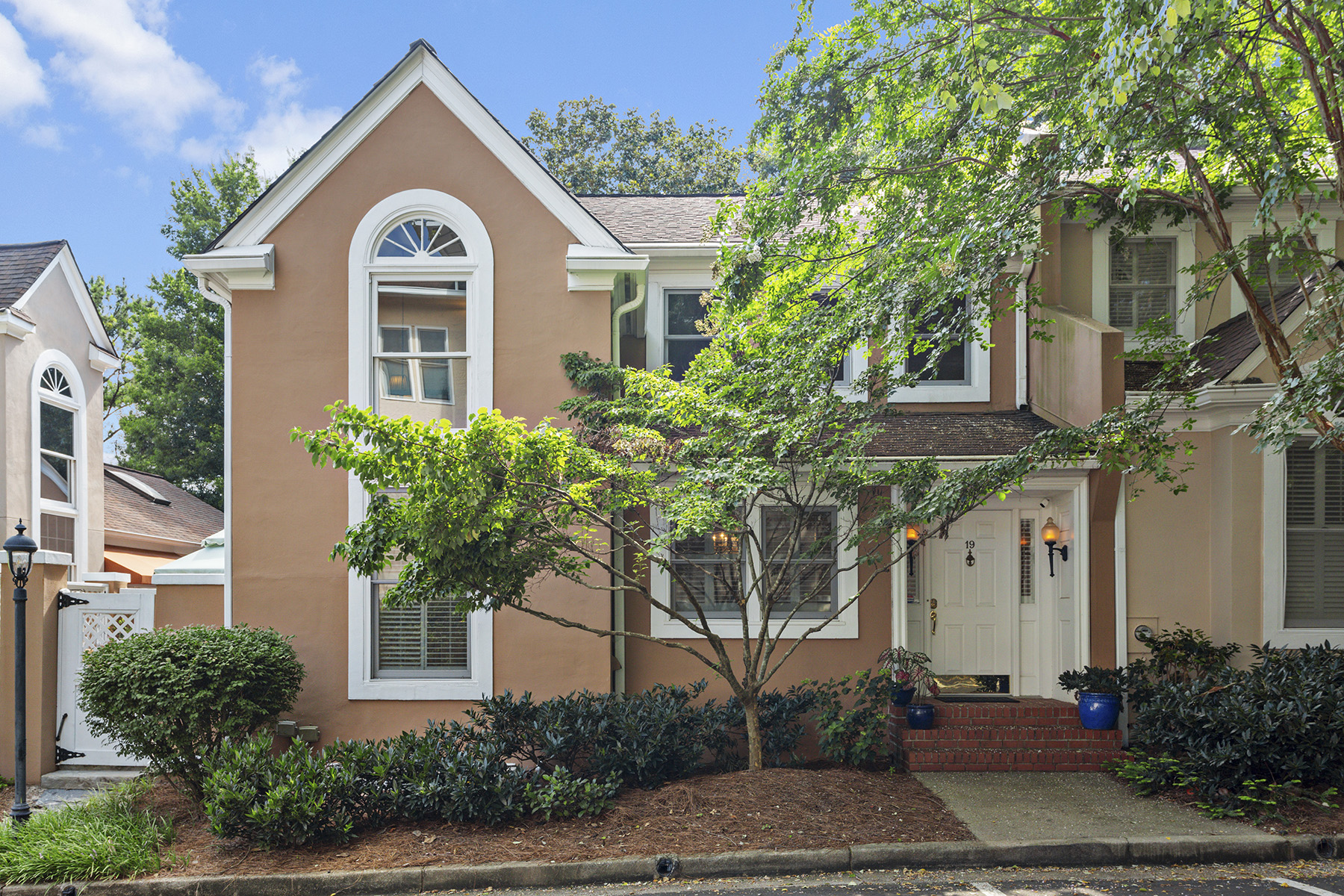 19 Lullwater Estate