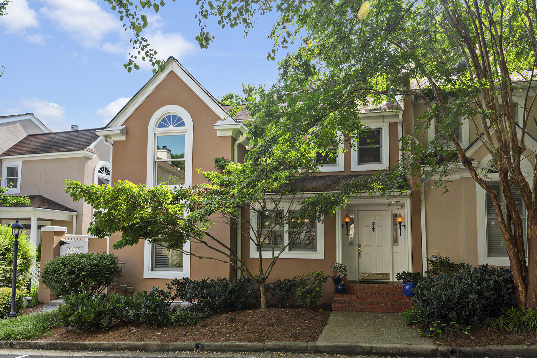19 Lullwater Estate