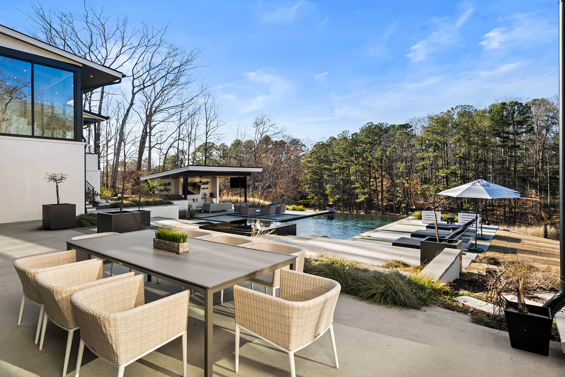 660 Atlanta Country Club Drive