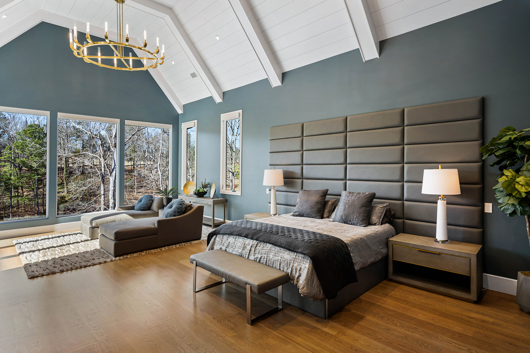 660 Atlanta Country Club Drive