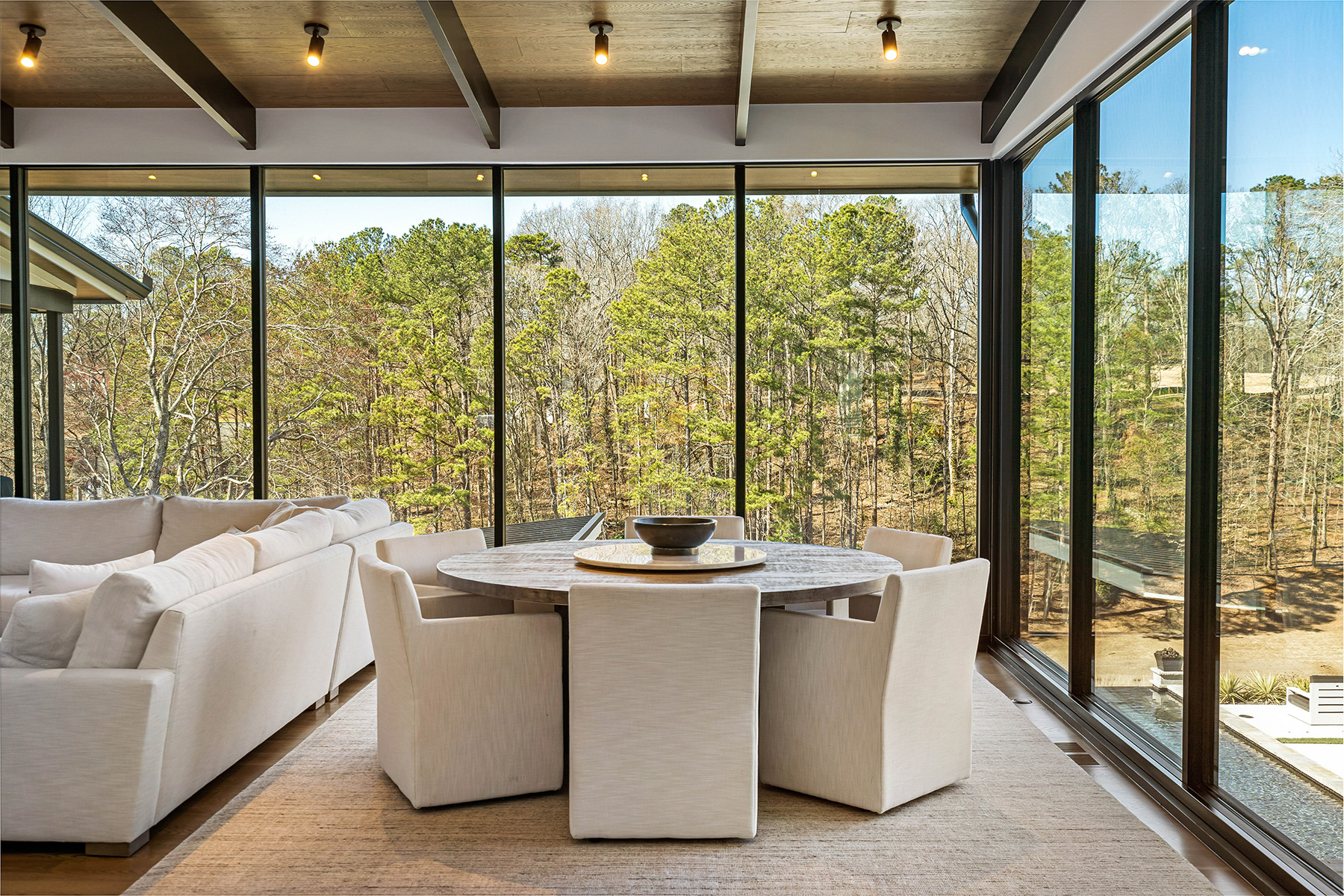 660 Atlanta Country Club Drive