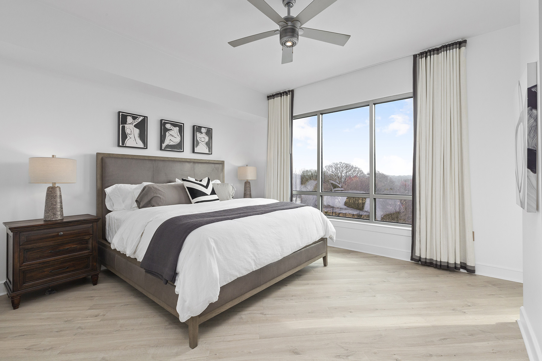 222 12th Street No. 806