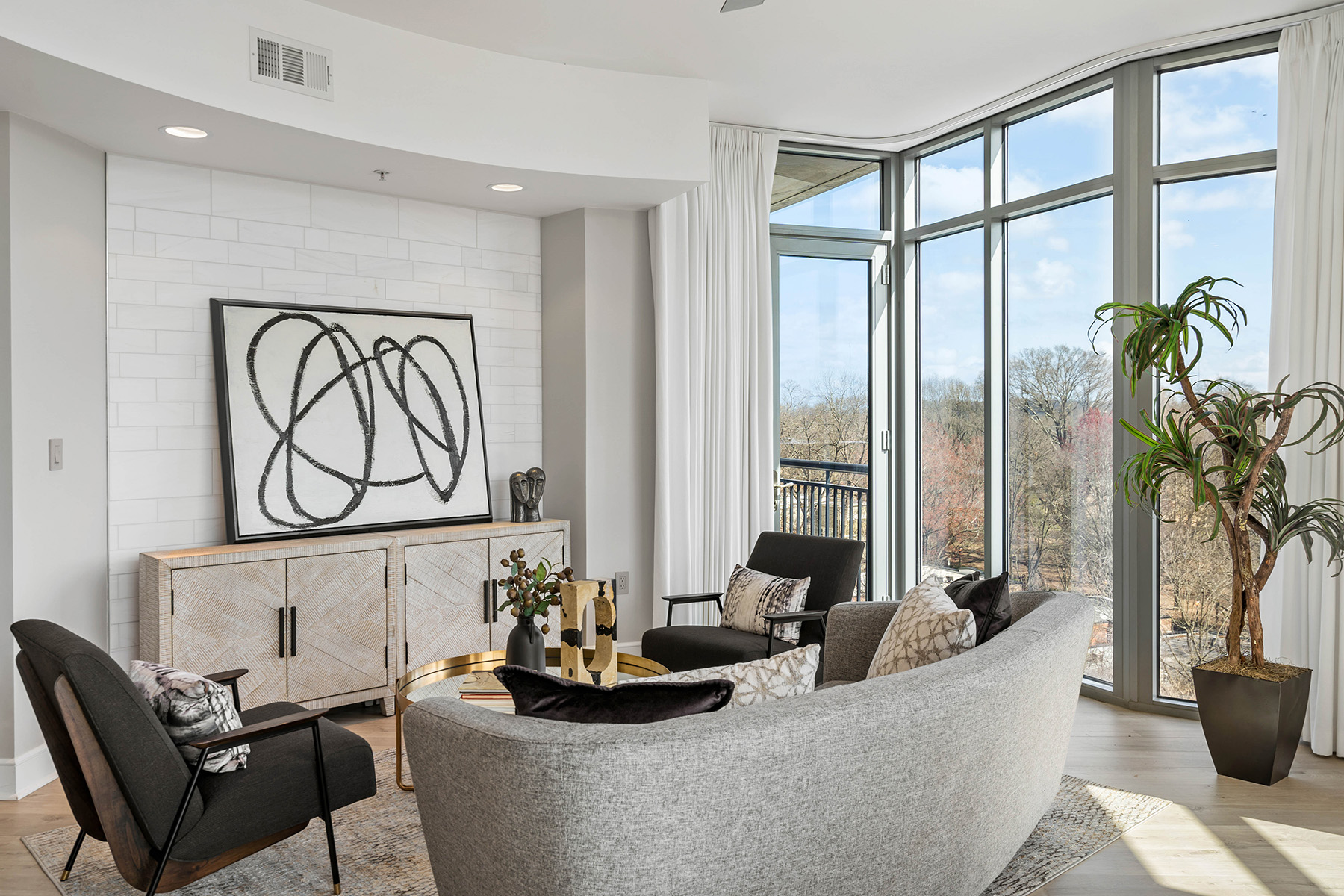 222 12th Street No. 806