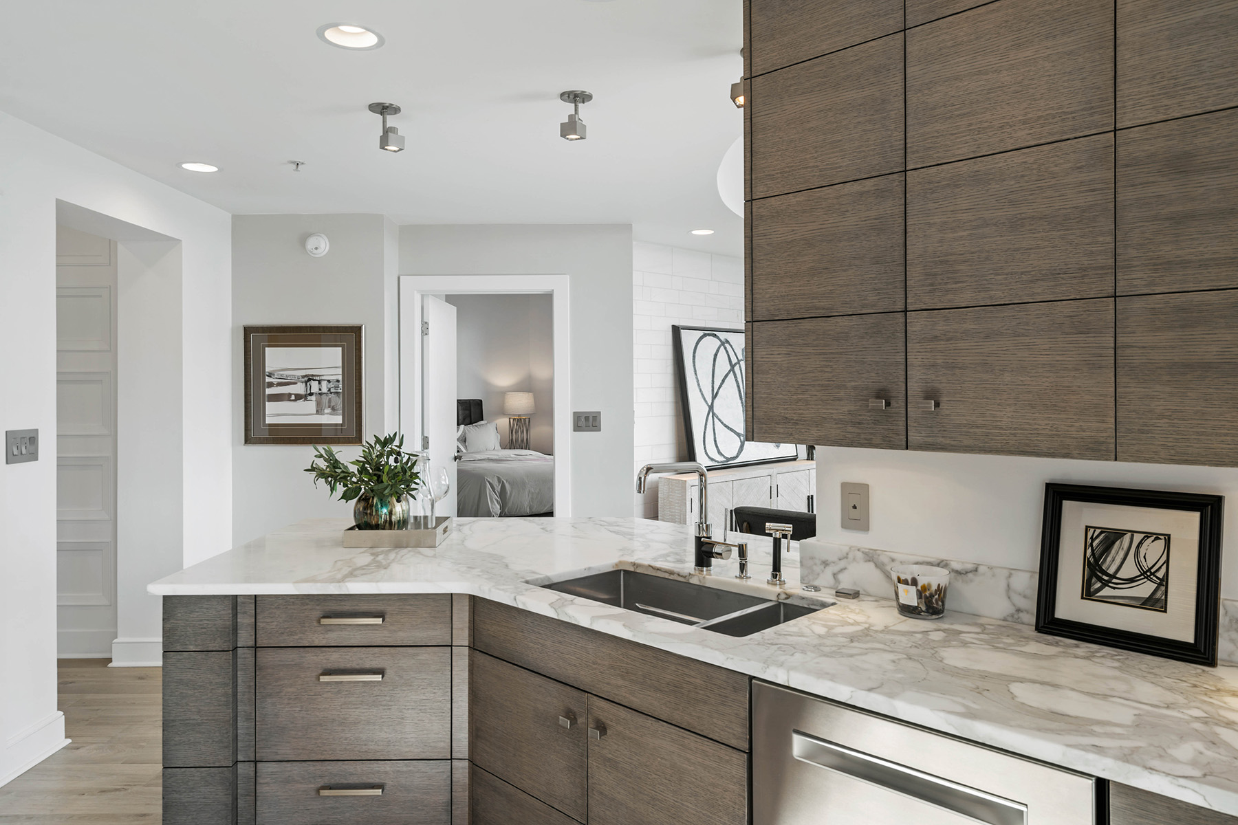 222 12th Street No. 806