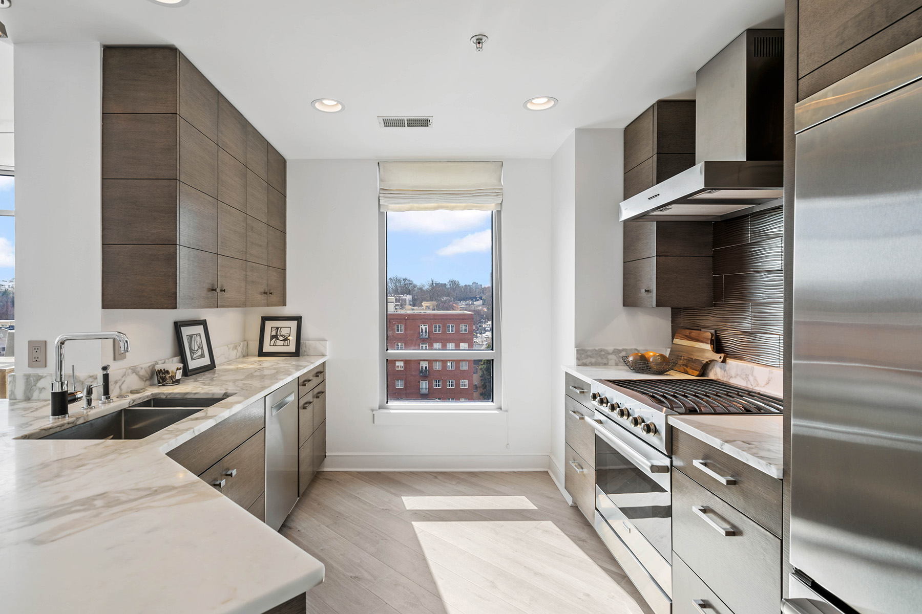 222 12th Street No. 806