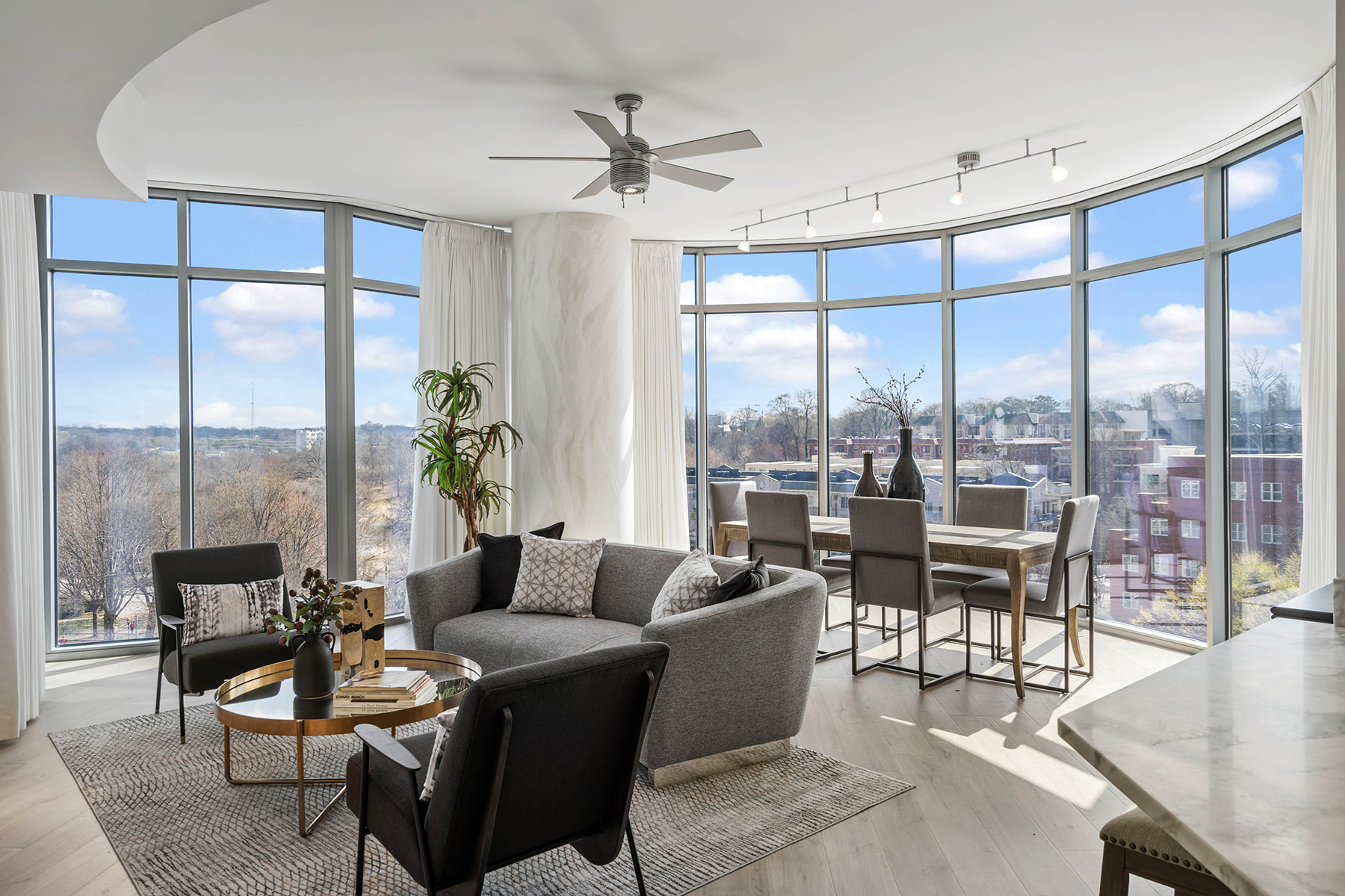 222 12th Street No. 806