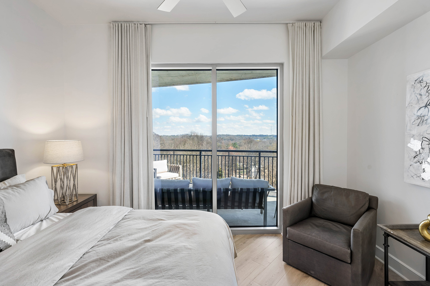 222 12th Street No. 806