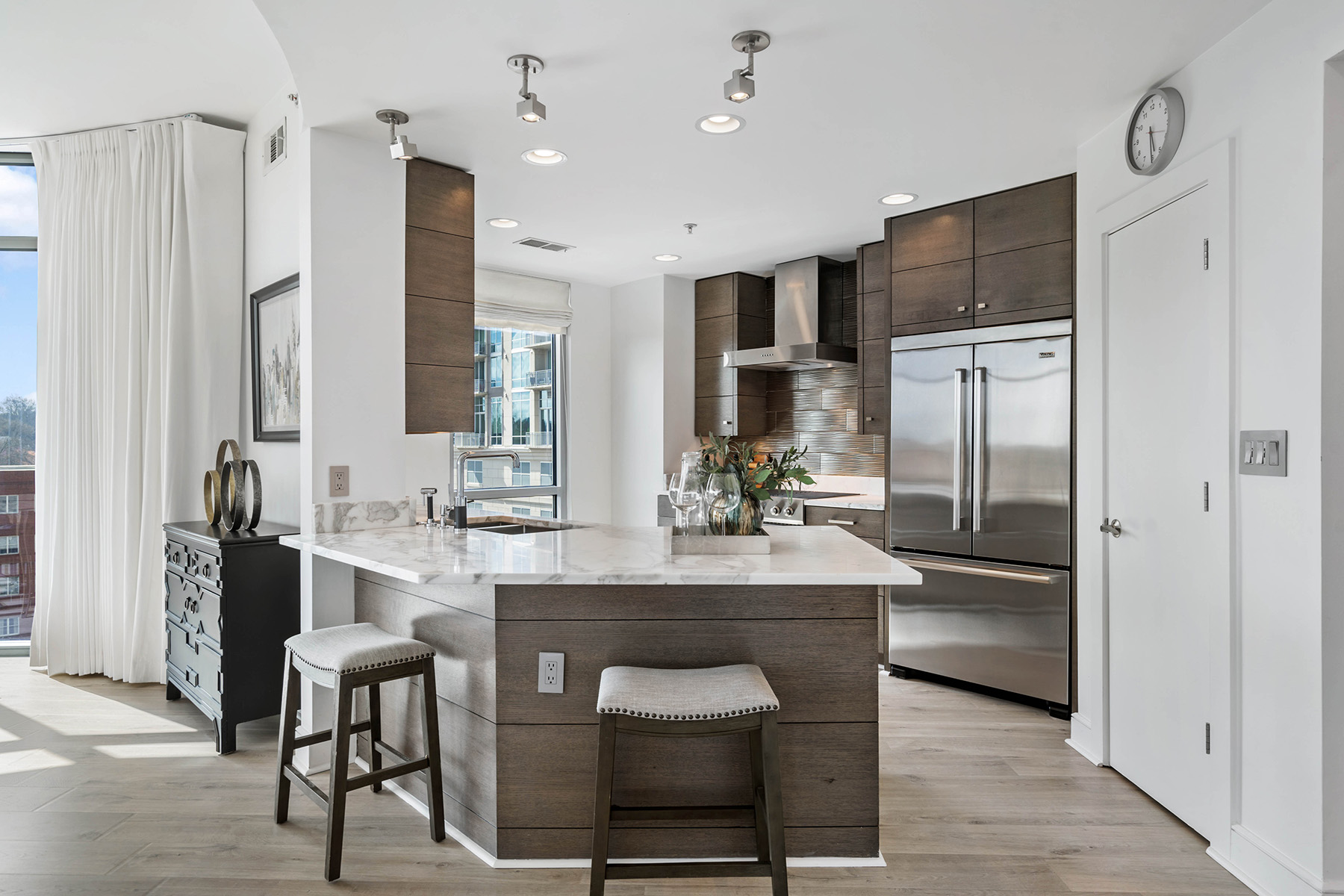 222 12th Street No. 806