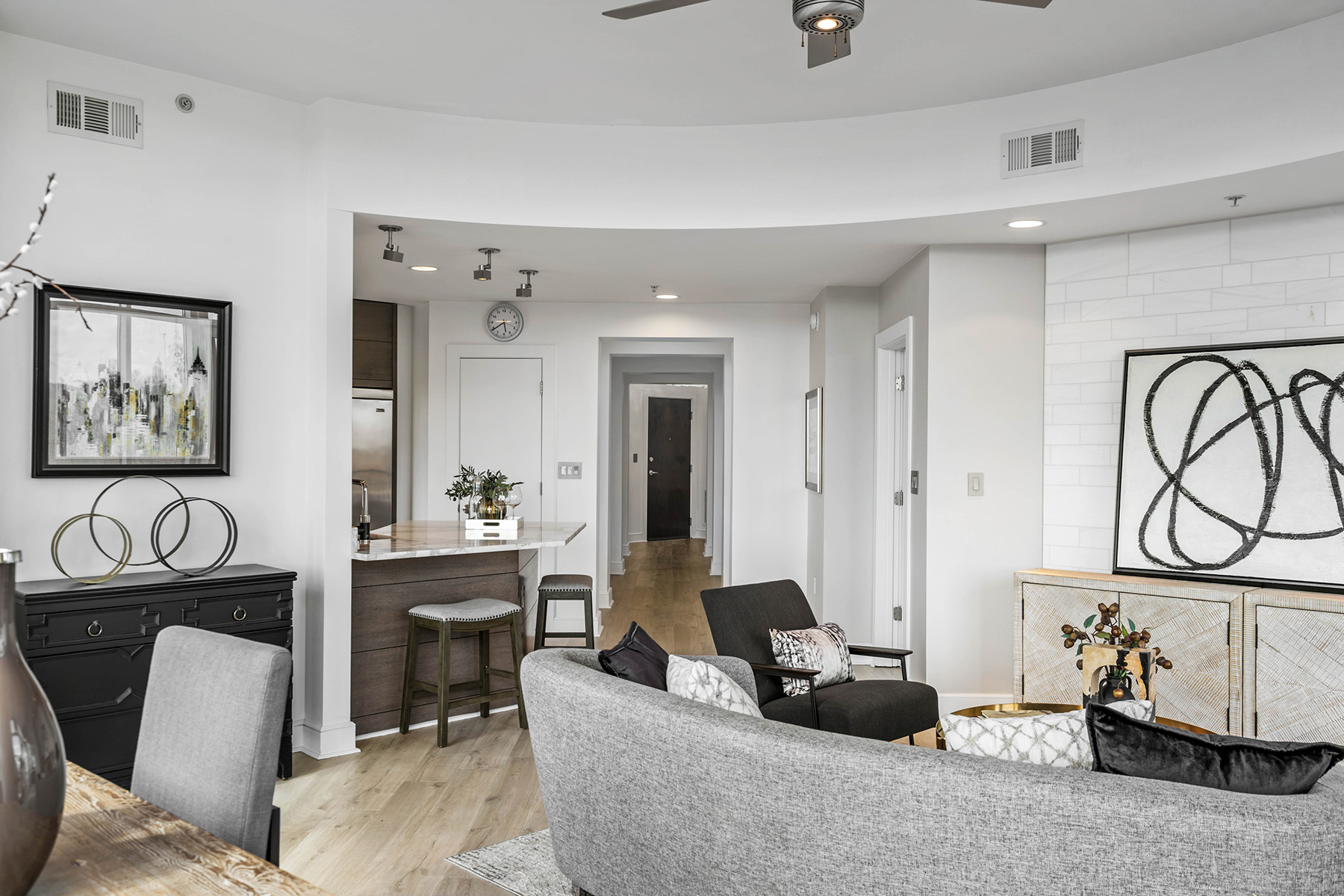 222 12th Street No. 806