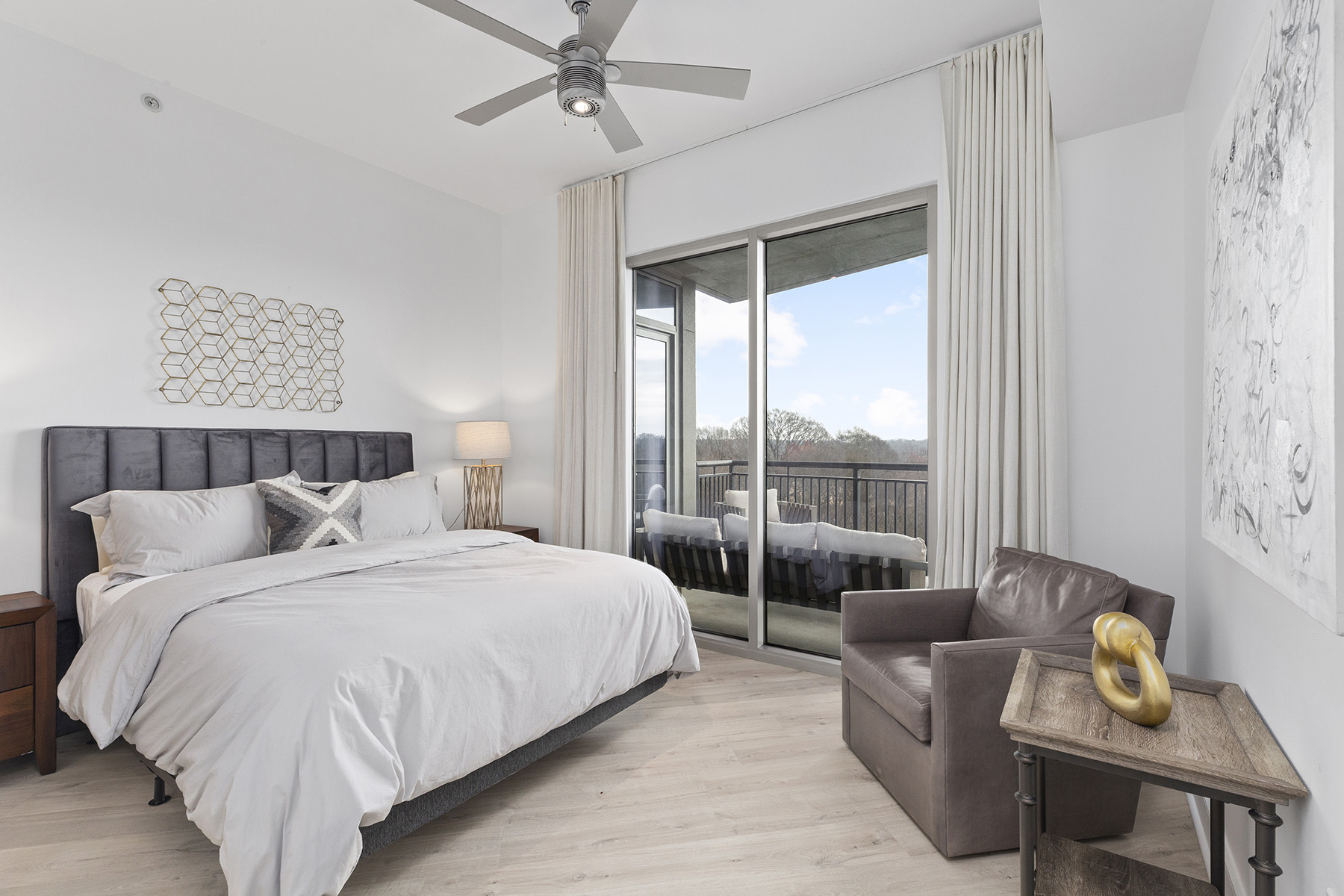 222 12th Street No. 806