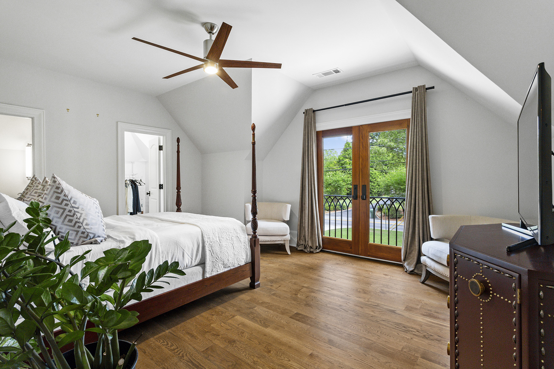 1145 Mount Paran Road