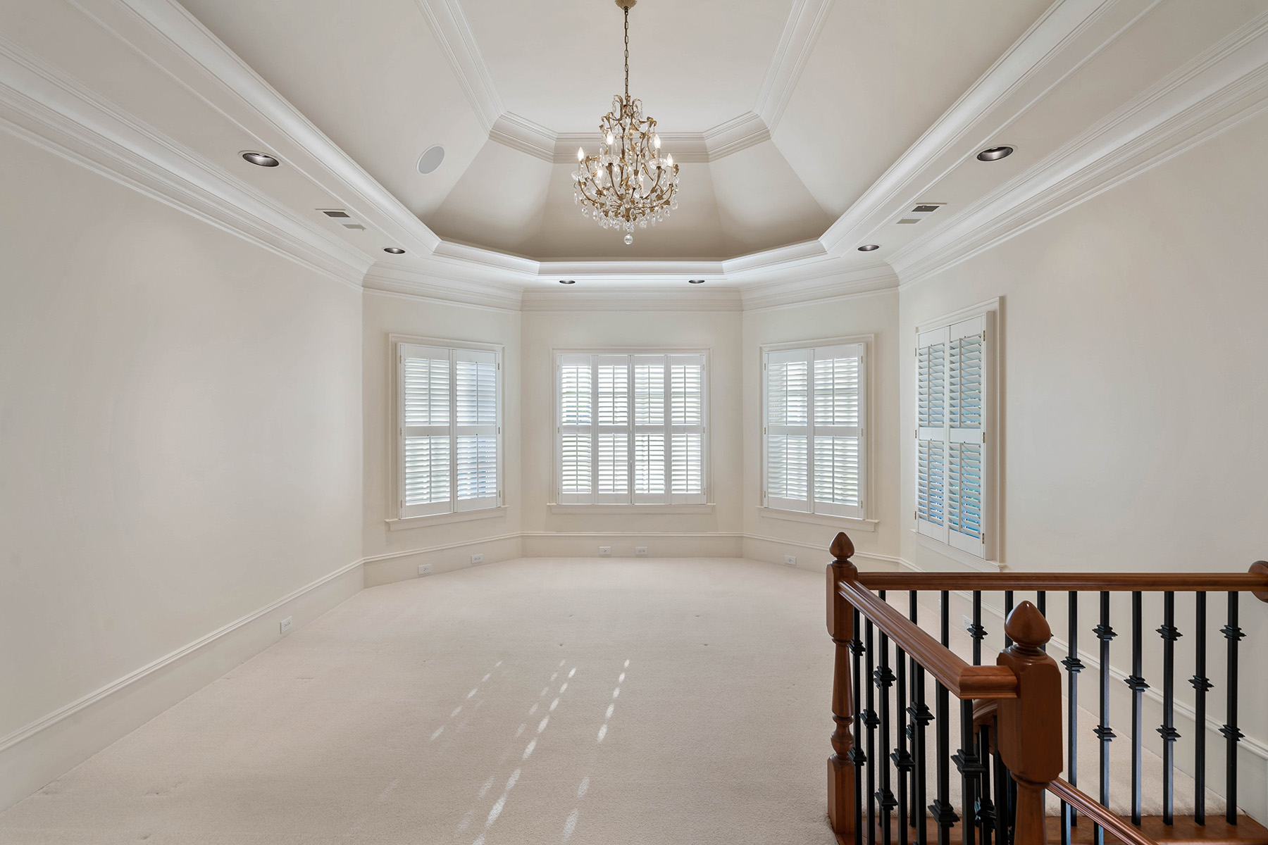 2804 Spreading Oaks Drive