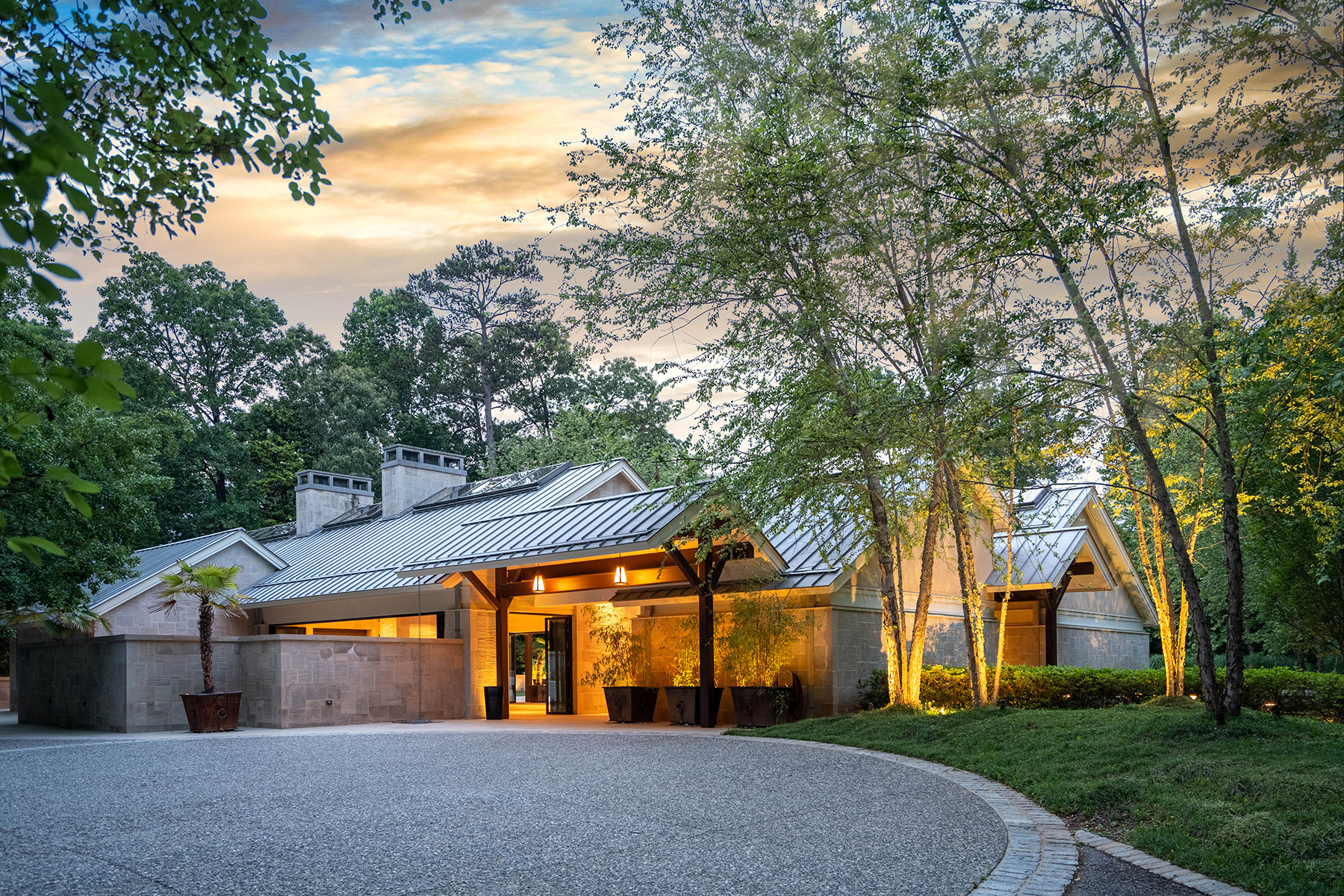 1935 W Paces Ferry Road NW