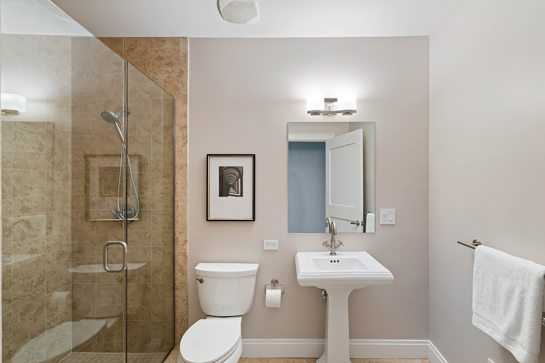 905 Juniper Street No. 414