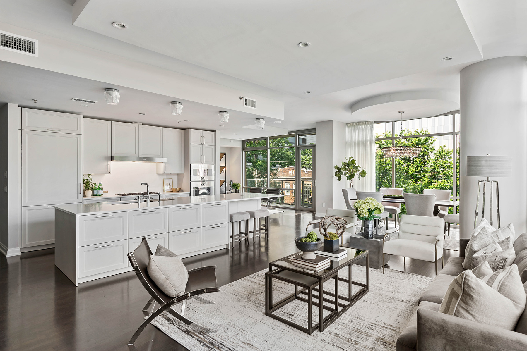 905 Juniper Street No. 414