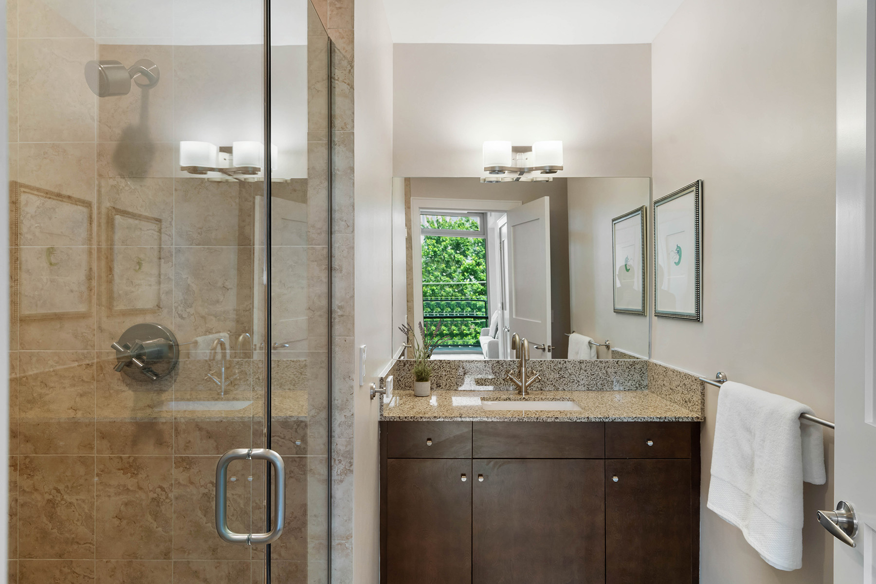 905 Juniper Street No. 414