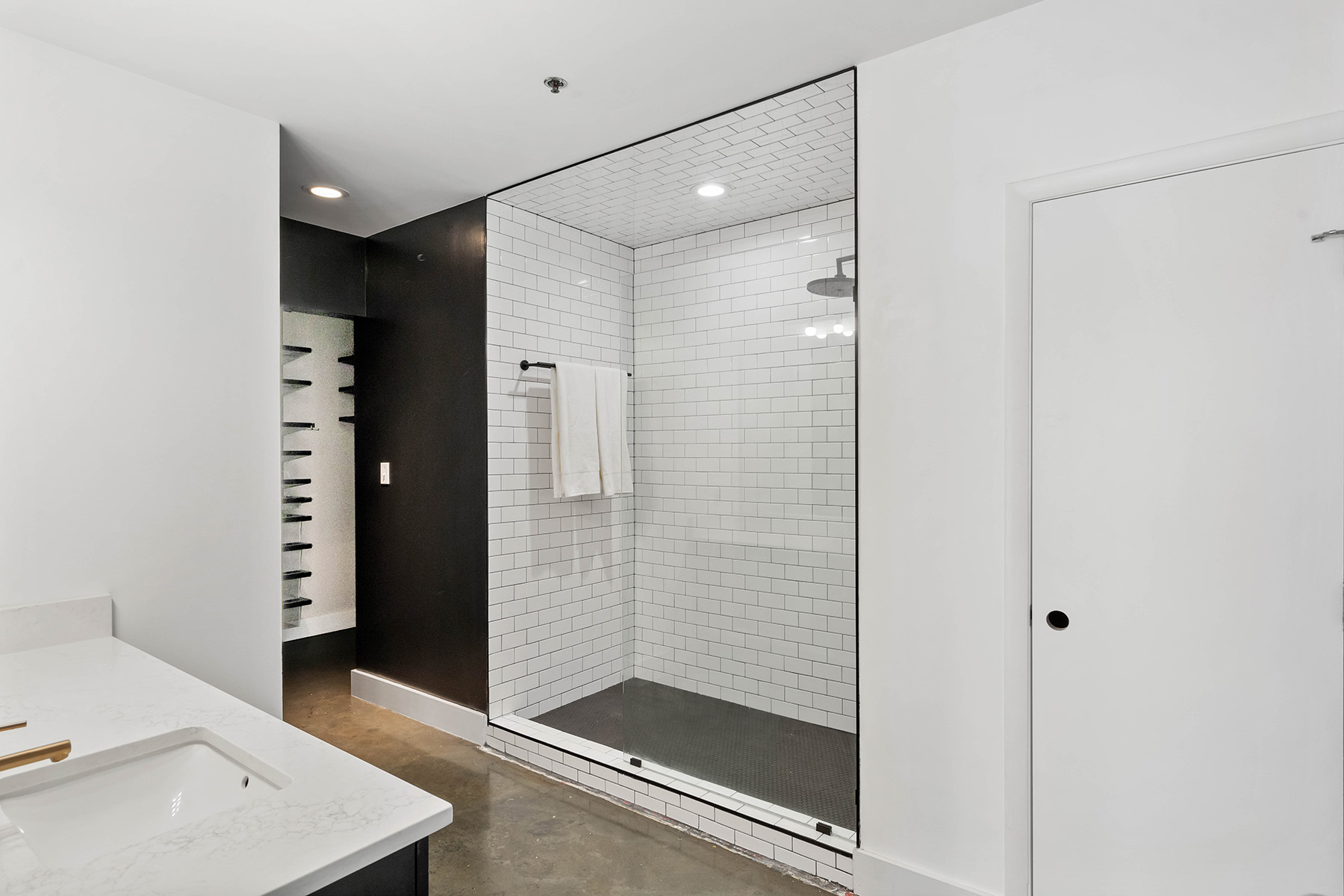 845 Spring Street No. 307