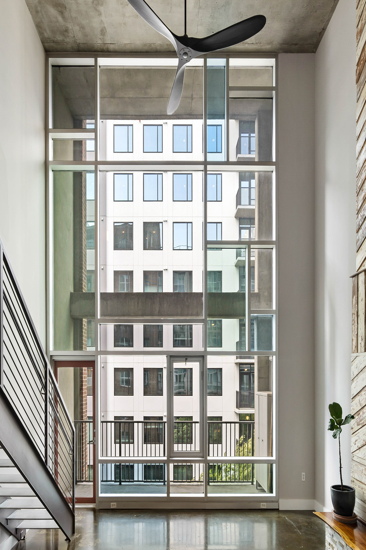 845 Spring Street No. 307