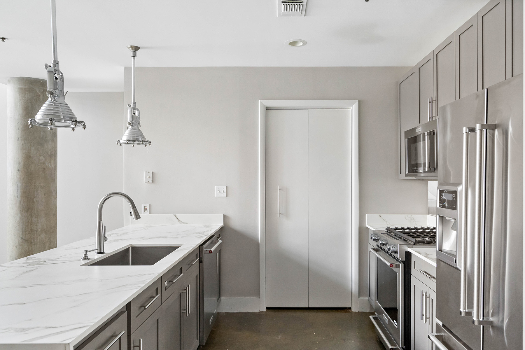 845 Spring Street No. 307