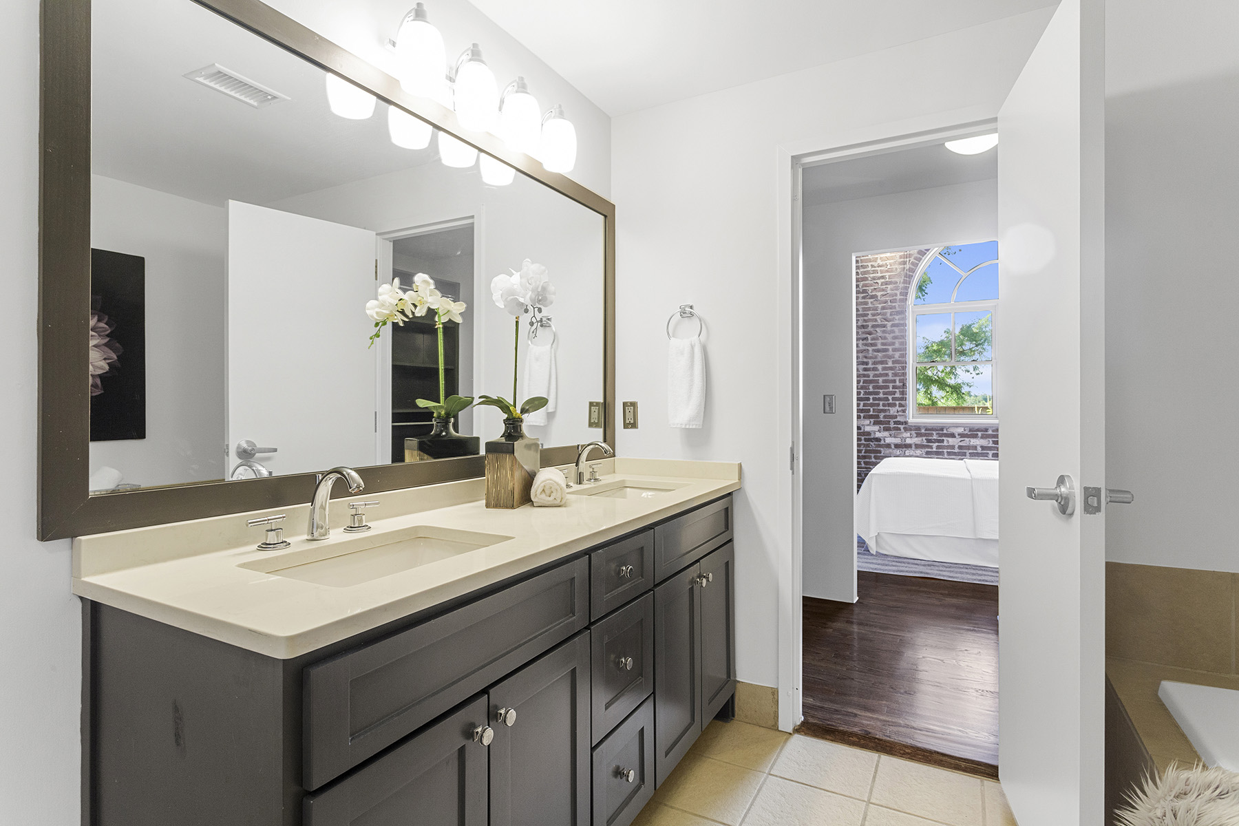 3180 Mathieson Drive No. 505