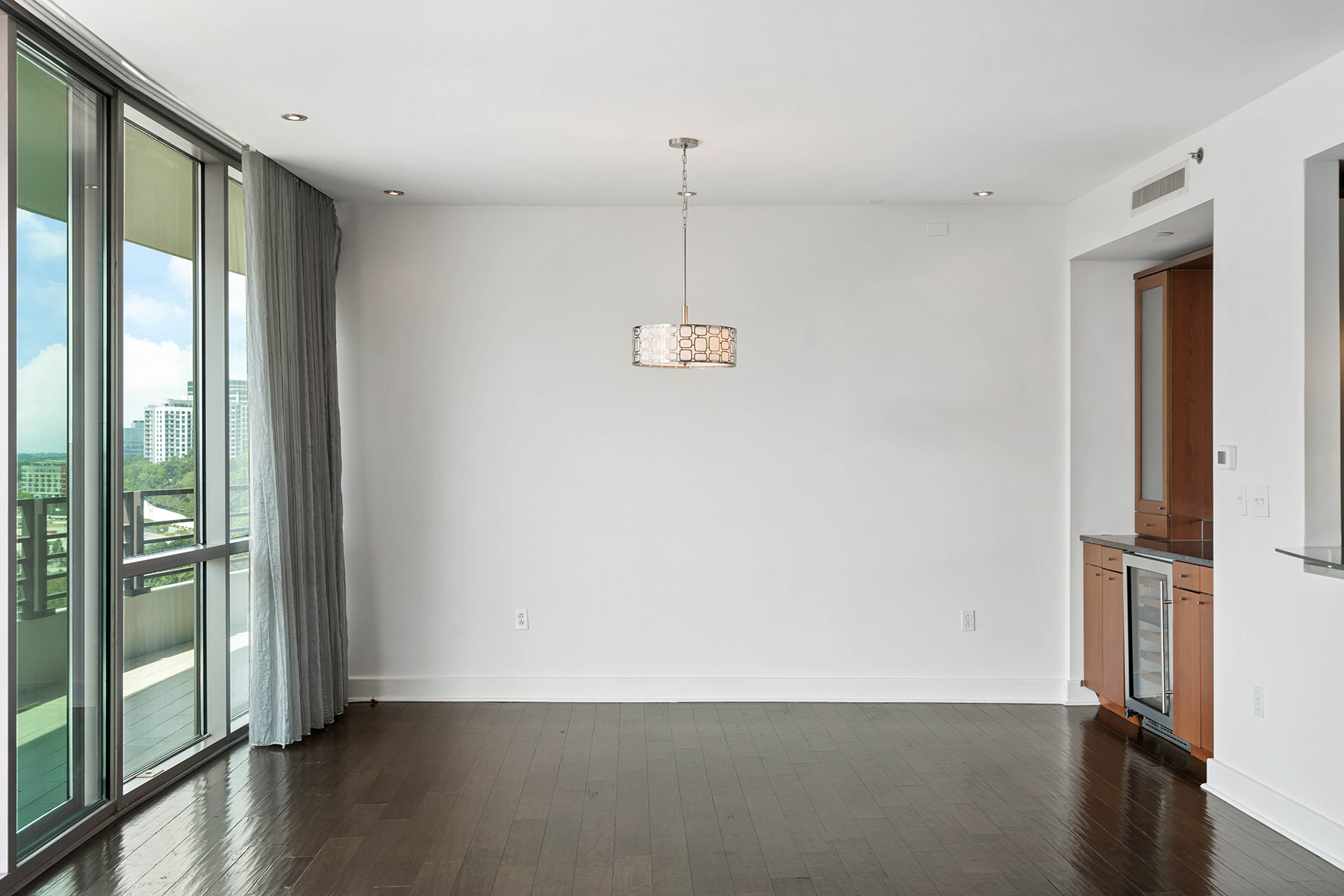 700 Park Regency Place No. 2004