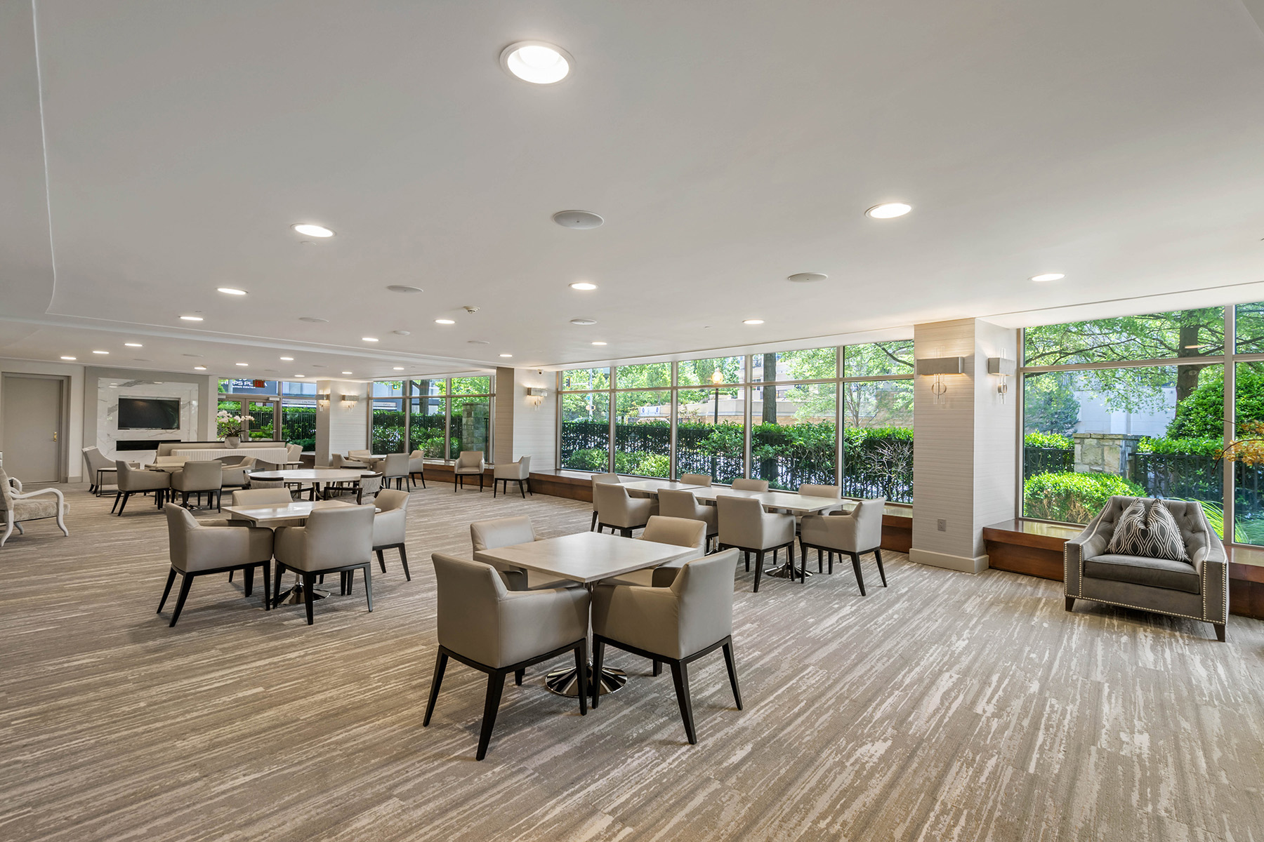 700 Park Regency Place No. 2004