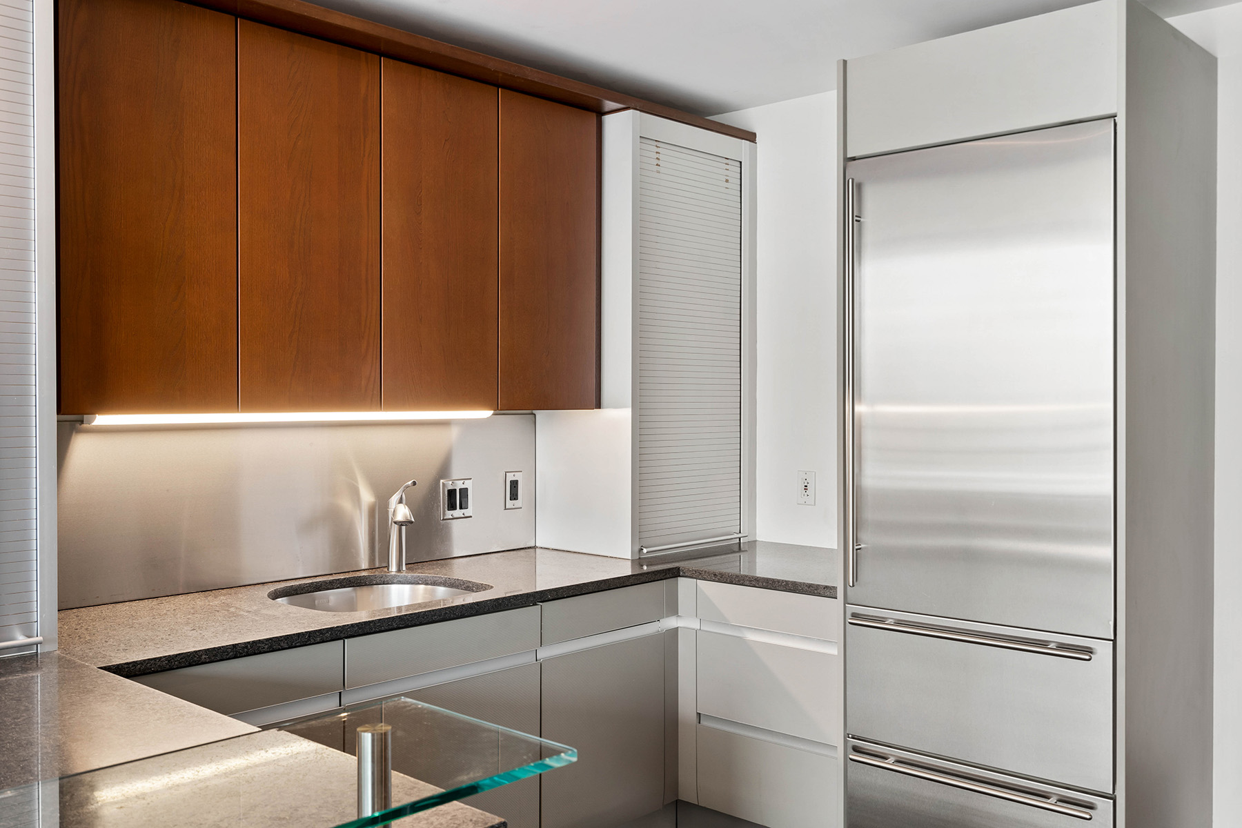 700 Park Regency Place No. 2004