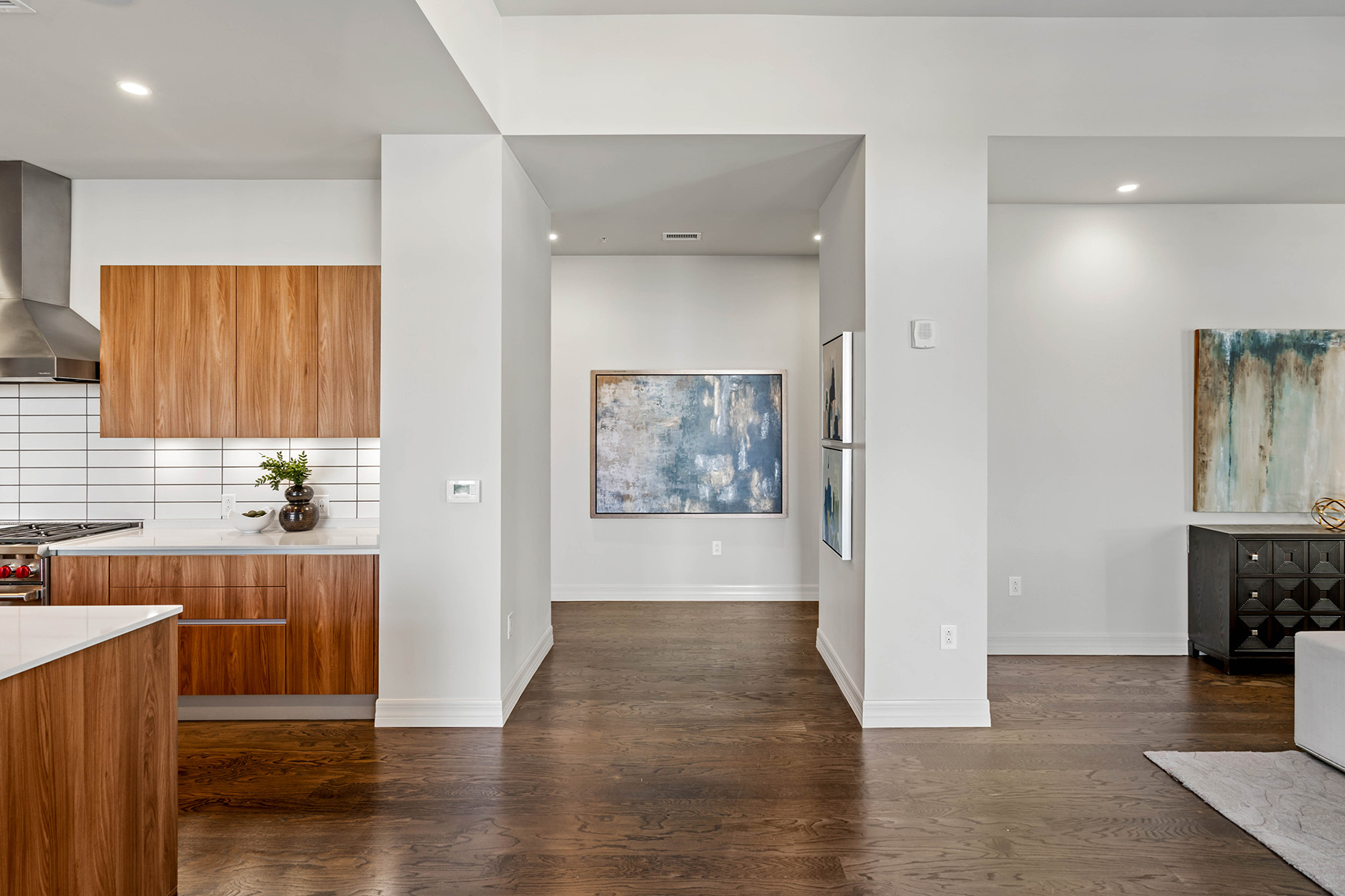 867 Peachtree Street No. 902