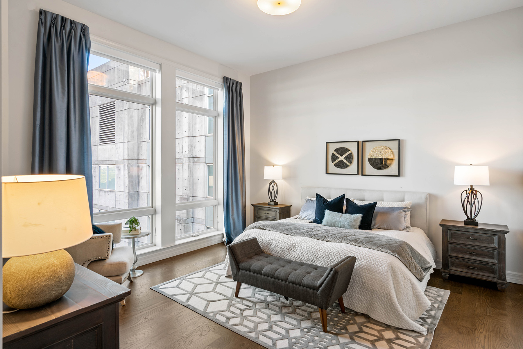 867 Peachtree Street No. 902