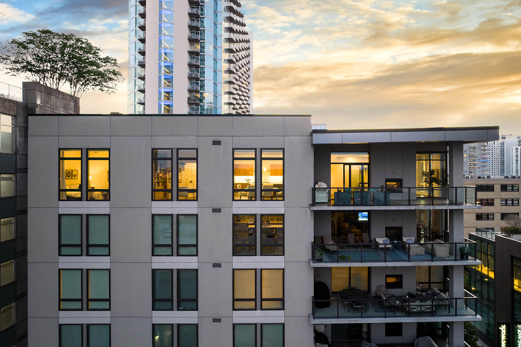 867 Peachtree Street No. 902