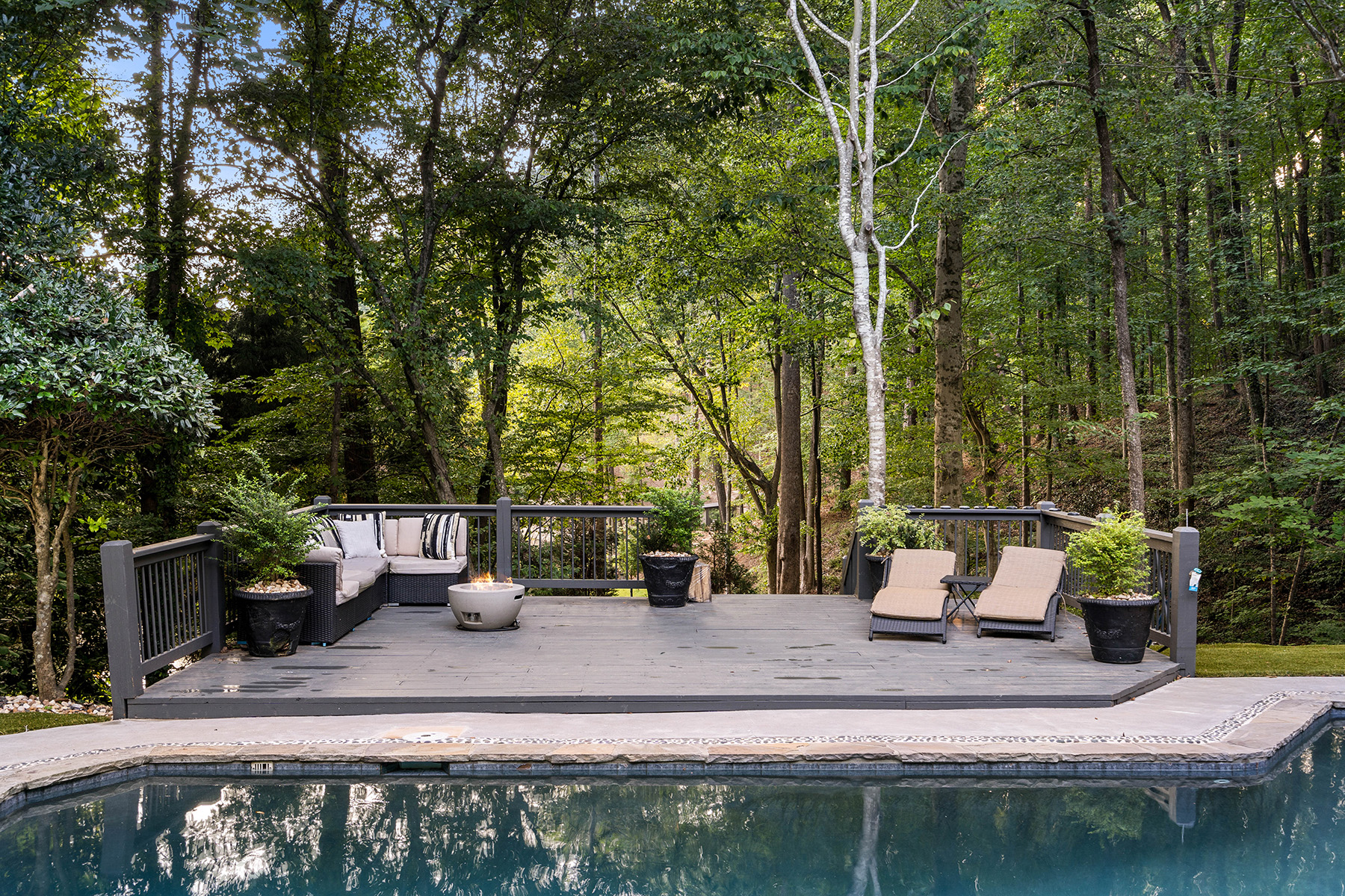5285 North Powers Ferry Road