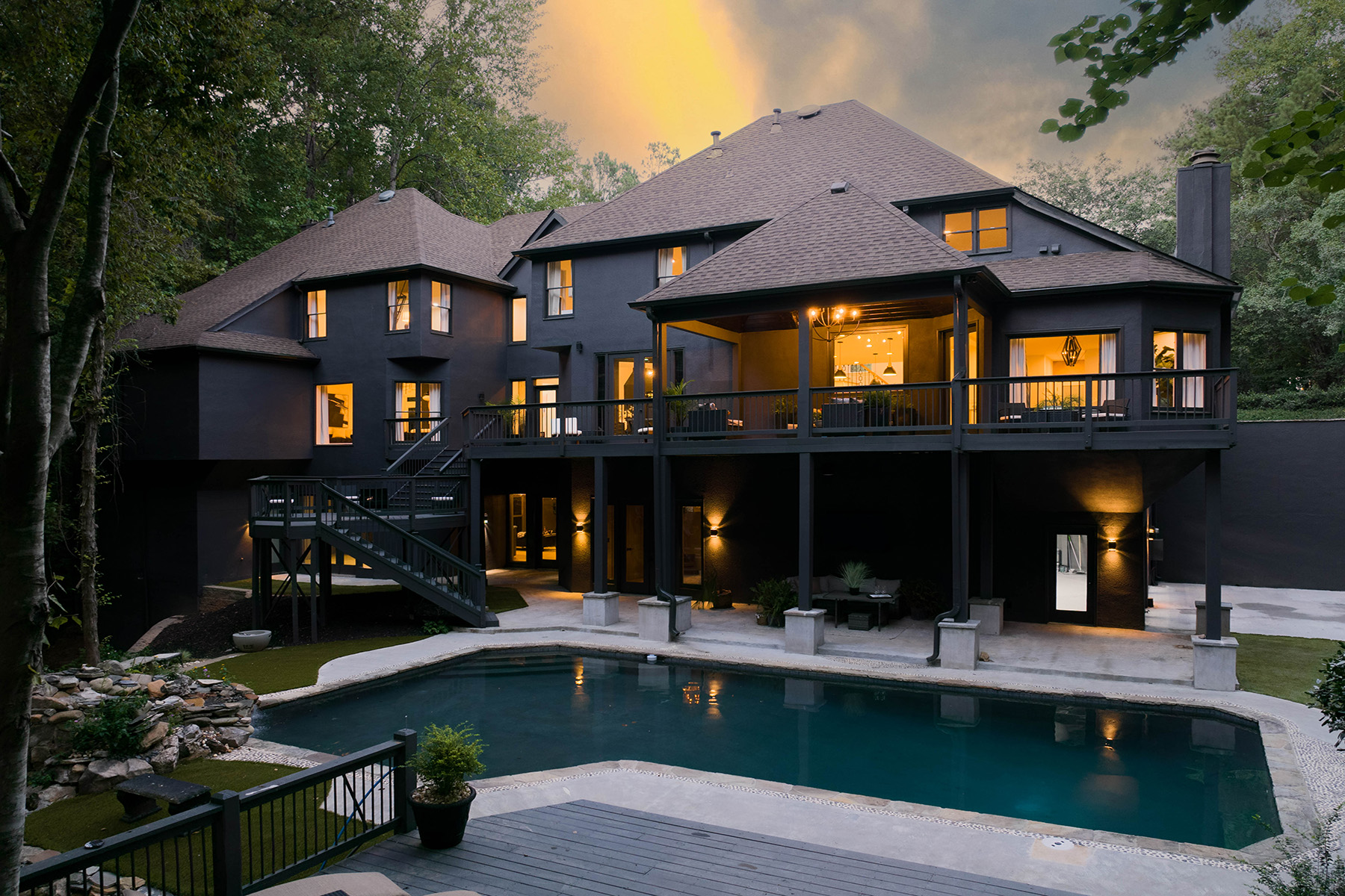5285 North Powers Ferry Road