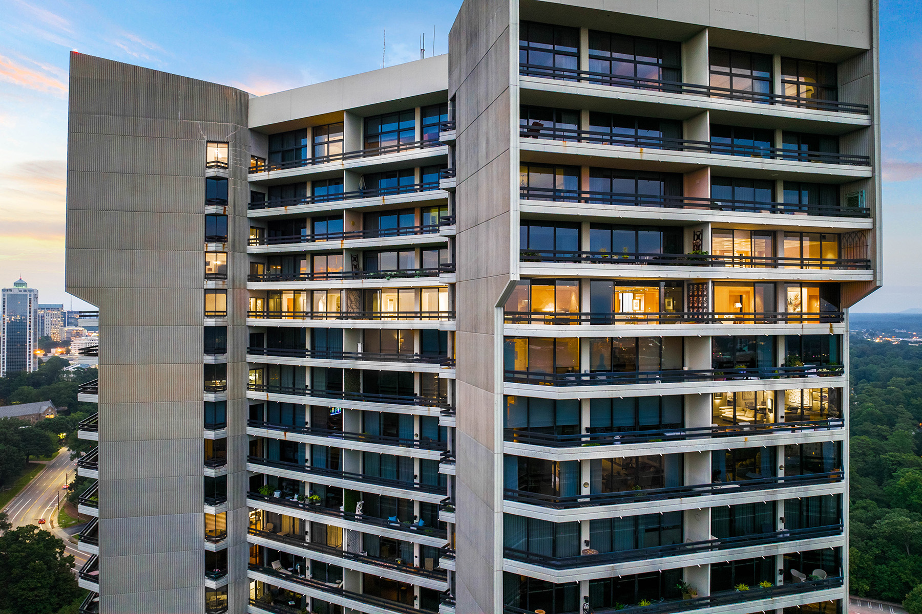 2660 Peachtree Road No. 36D