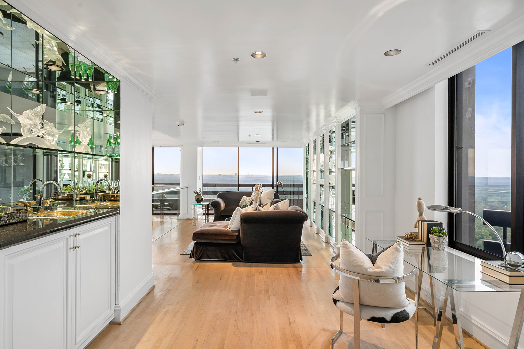 2660 Peachtree Road No. 36D